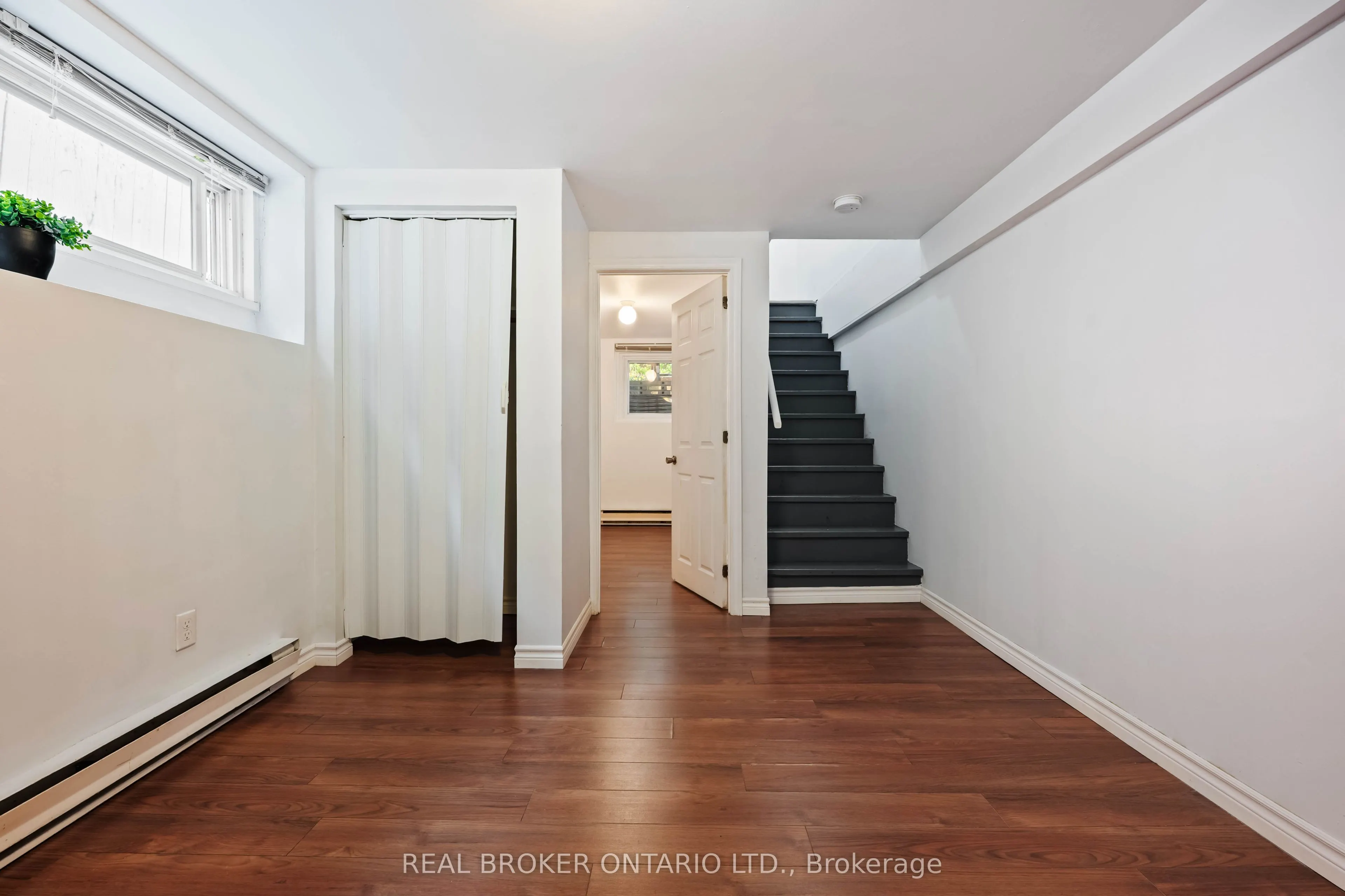 28 Hillside Drive