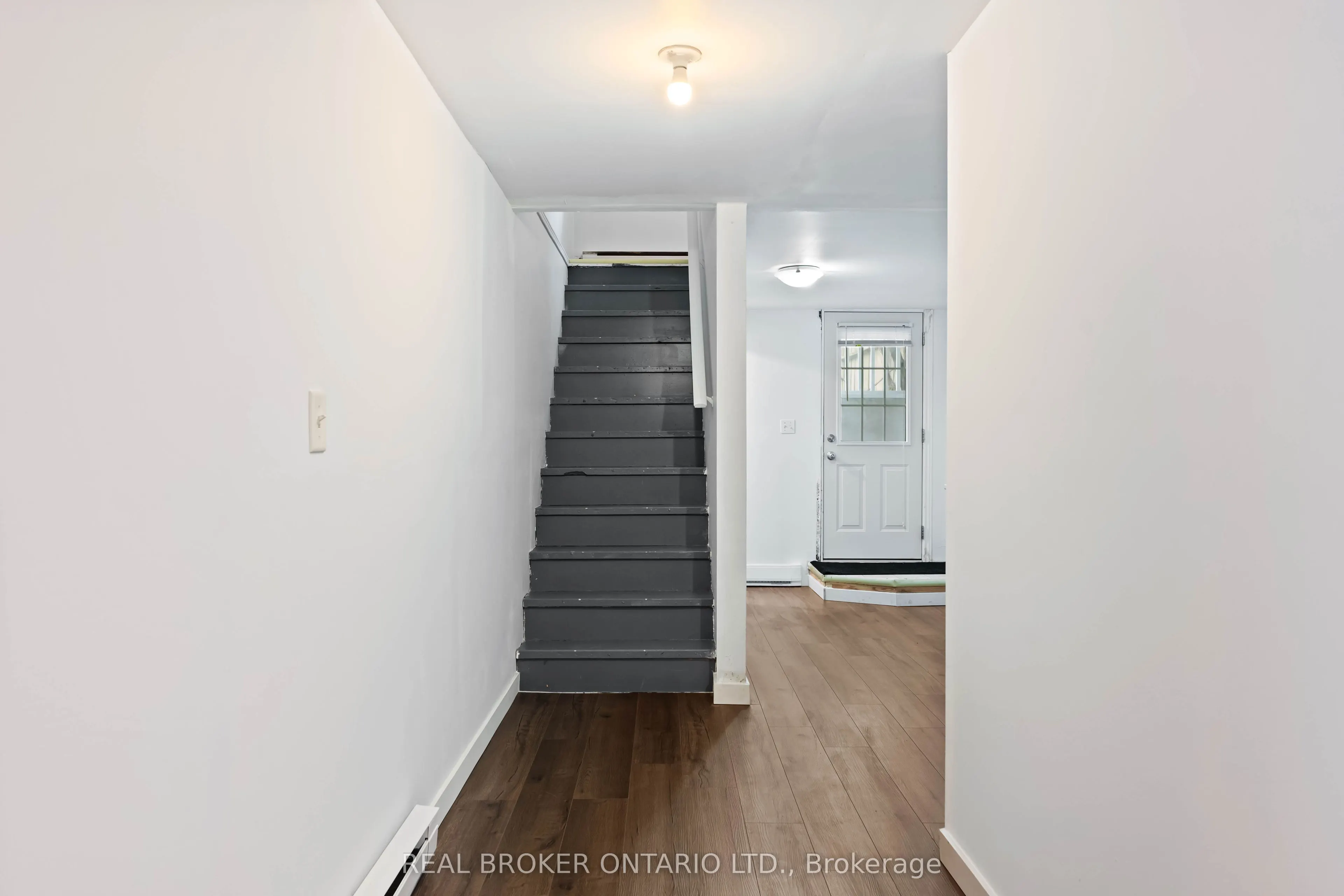 28 Hillside Drive