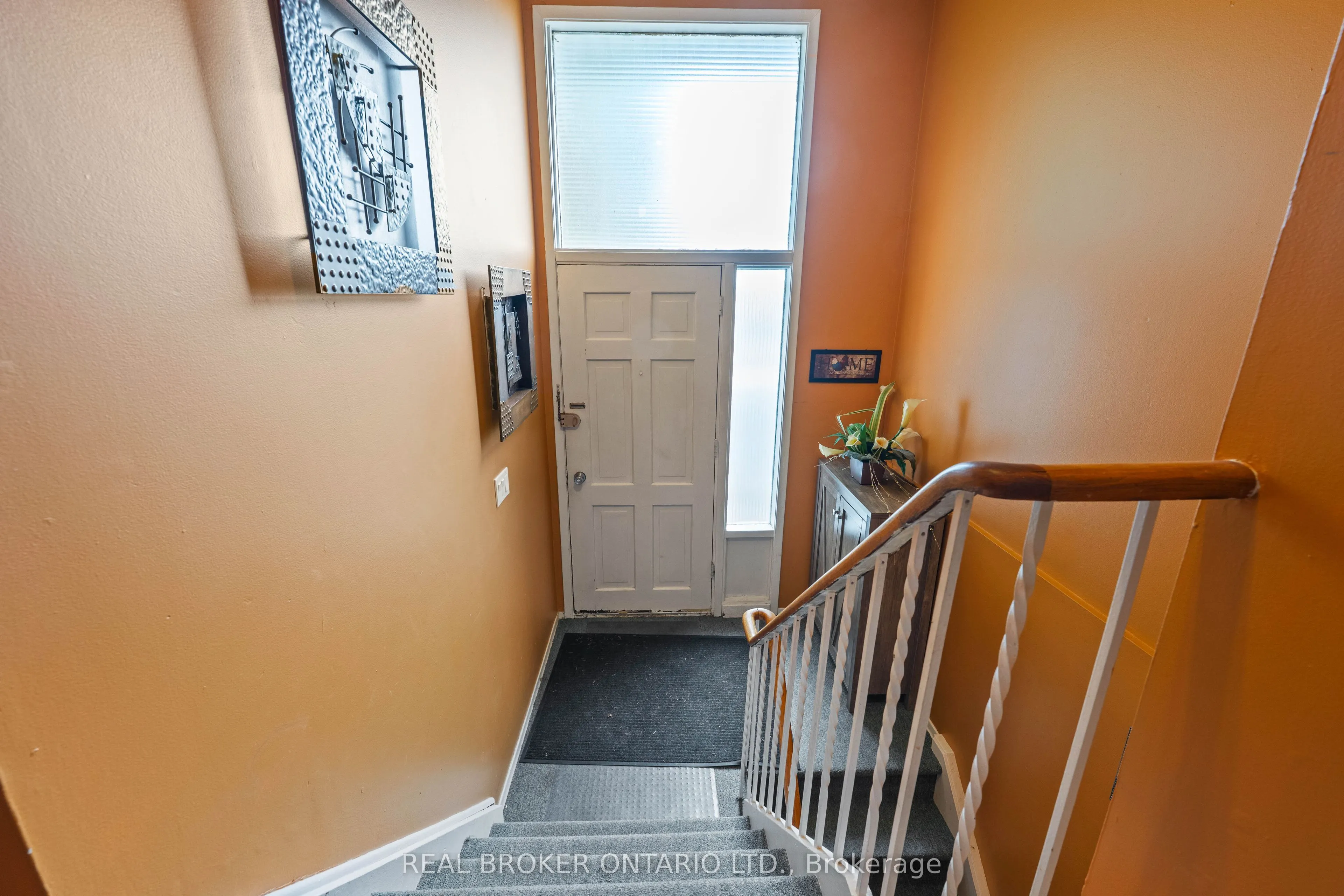 28 Hillside Drive