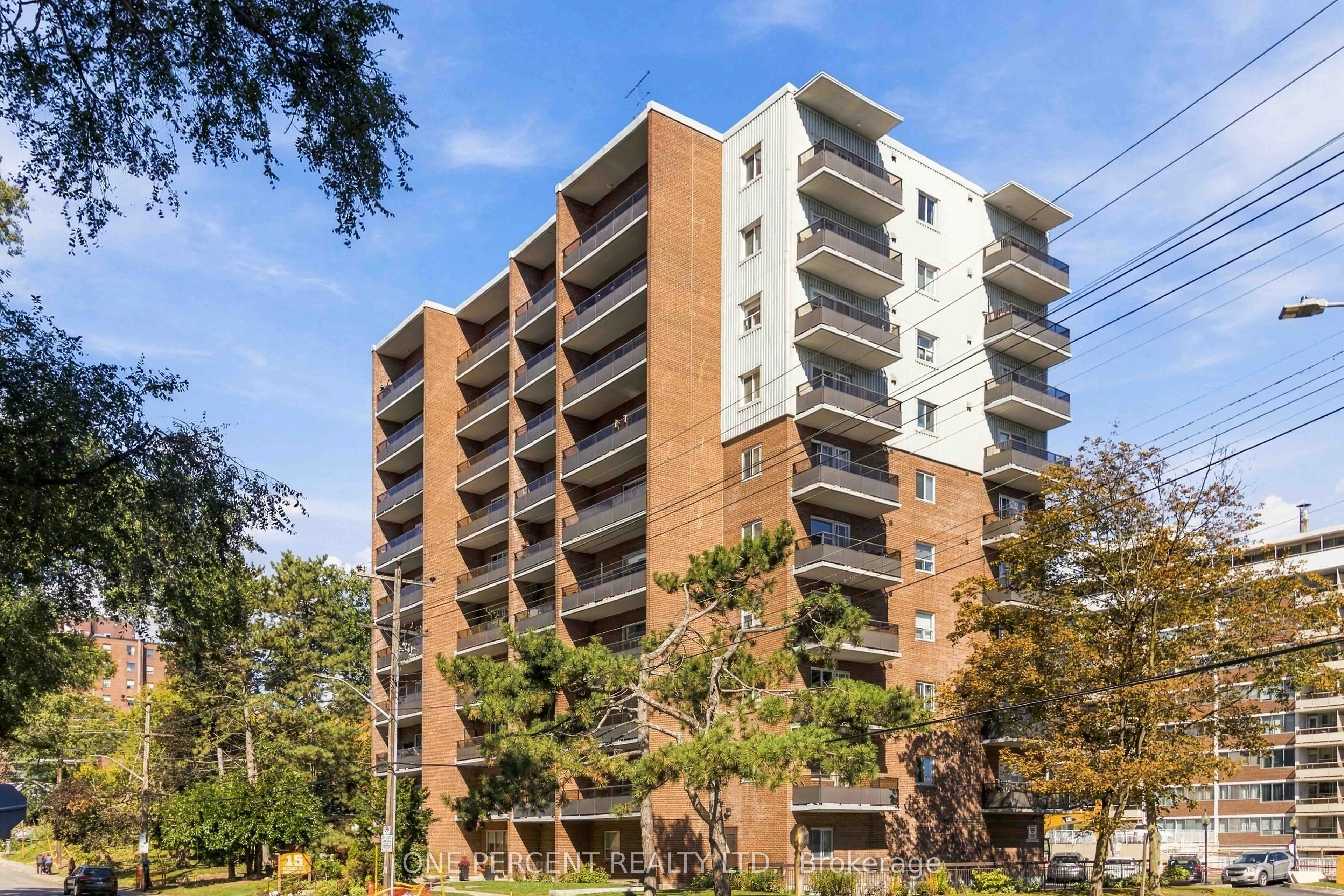 15 Elizabeth Street N #904