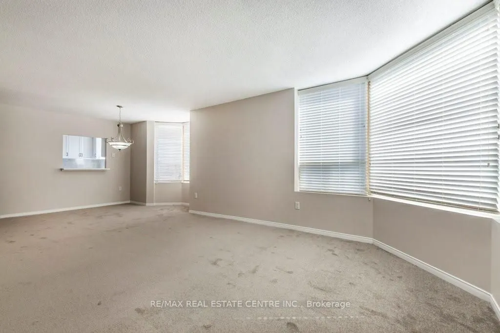 1270 Maple Crossing Blvd Boulevard #502