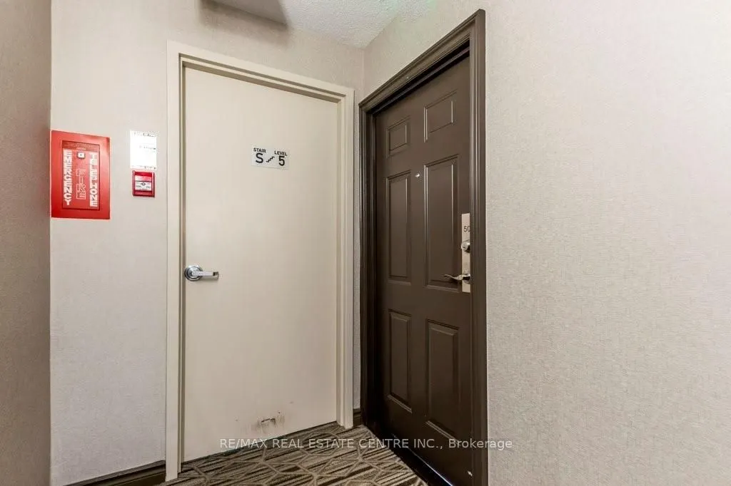 1270 Maple Crossing Blvd Boulevard #502