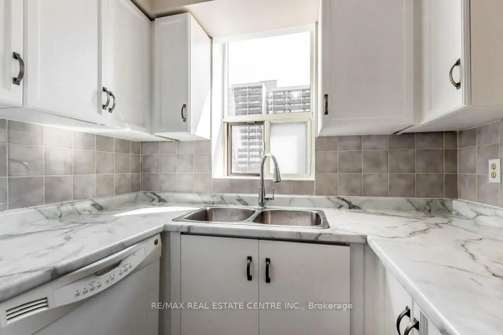 1270 Maple Crossing Blvd Boulevard #502