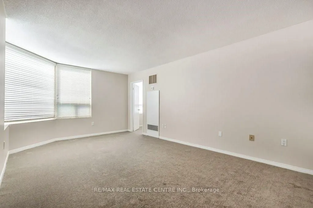 1270 Maple Crossing Blvd Boulevard #502