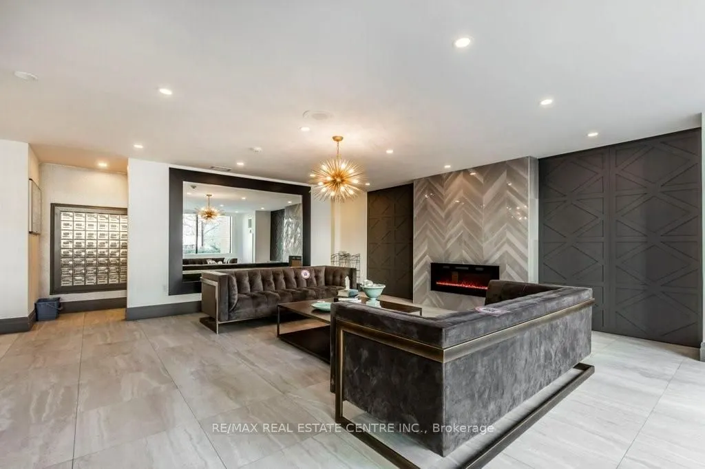 1270 Maple Crossing Blvd Boulevard #502