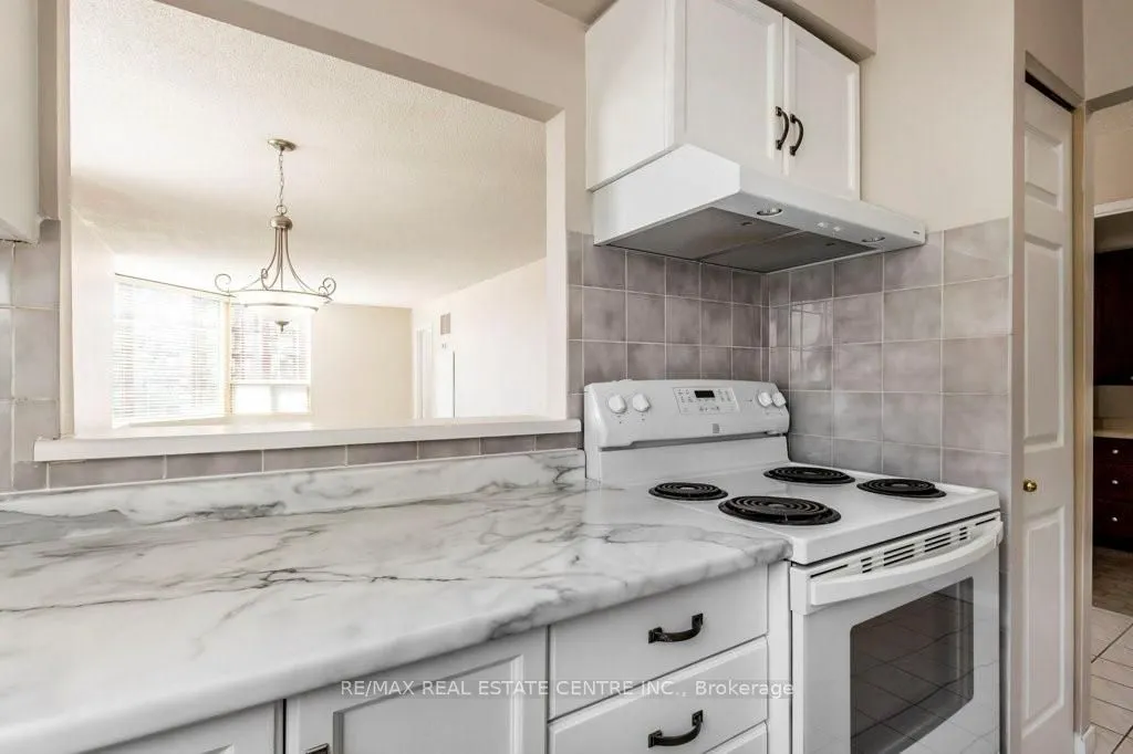 1270 Maple Crossing Blvd Boulevard #502