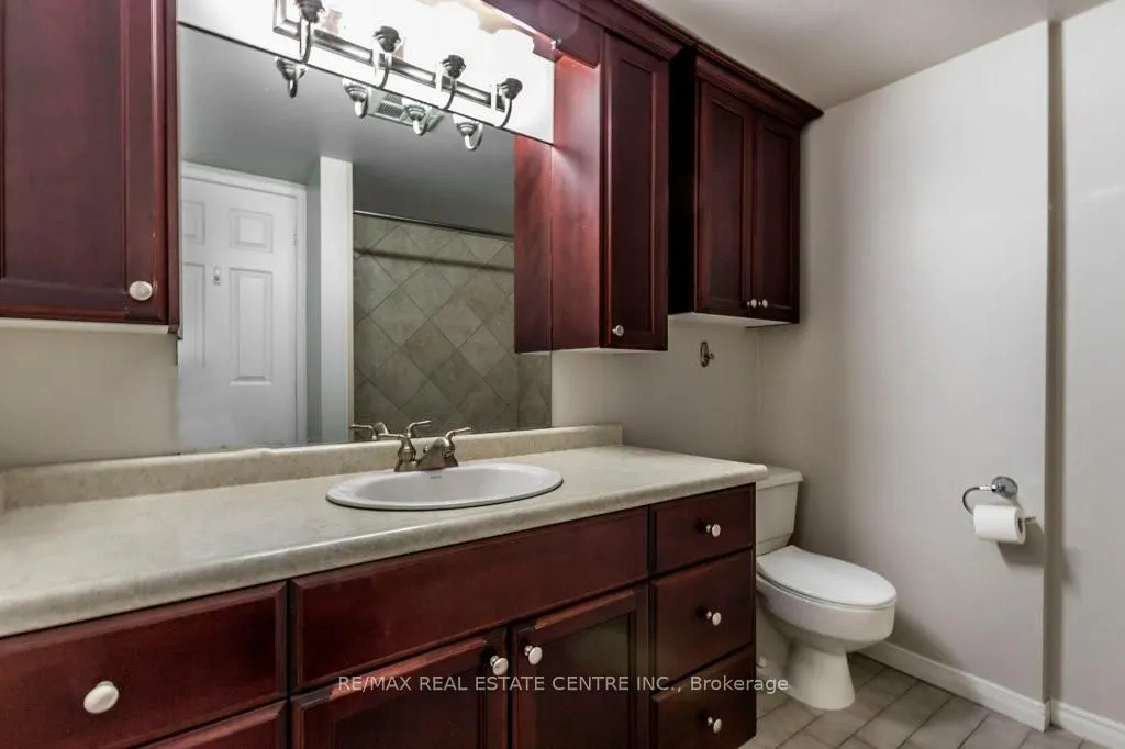 1270 Maple Crossing Blvd Boulevard #502