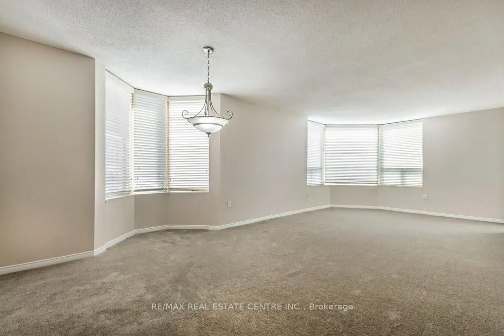1270 Maple Crossing Blvd Boulevard #502