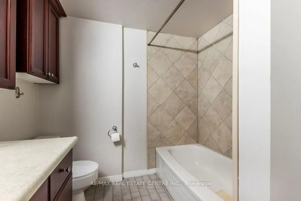 1270 Maple Crossing Blvd Boulevard #502