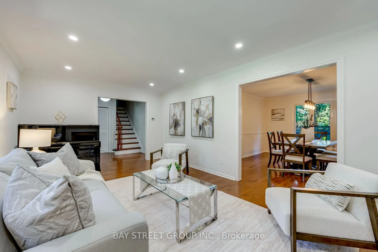 2234 Bennington Gate