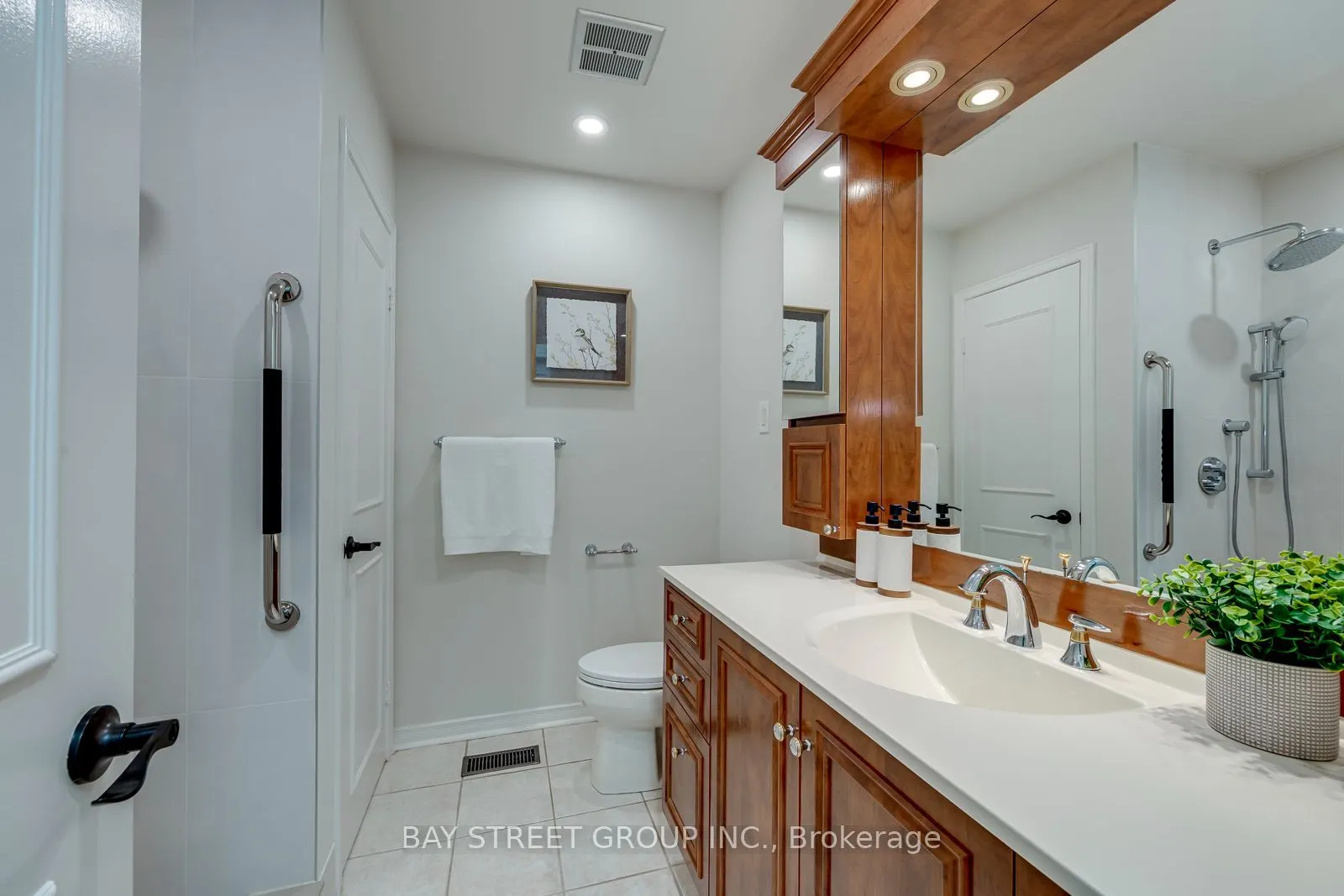 2234 Bennington Gate