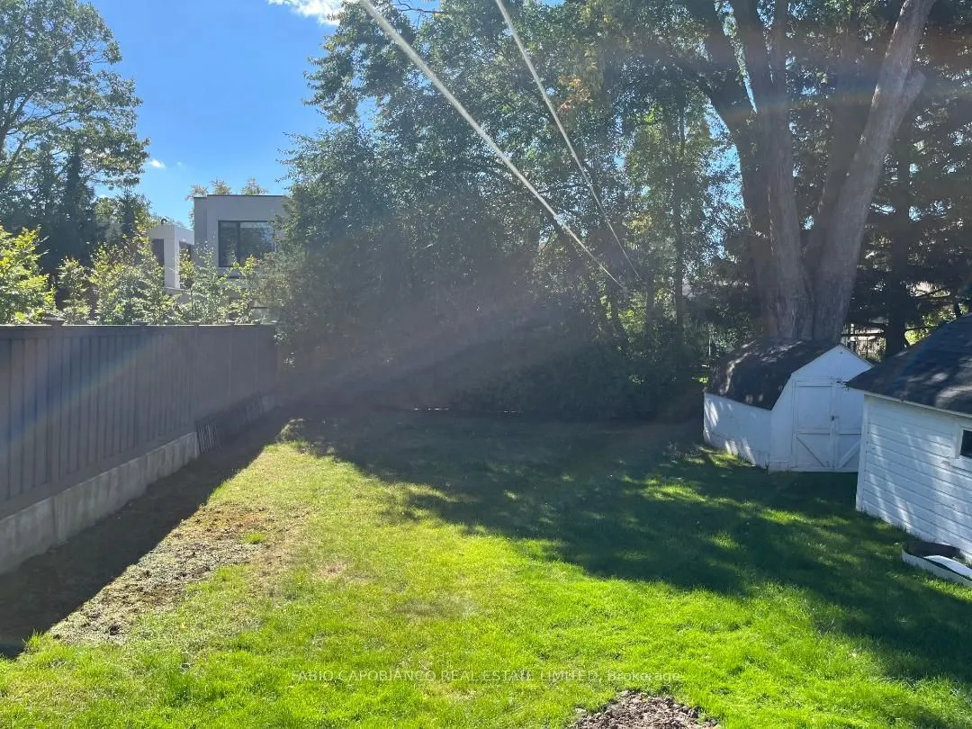 906 Beechwood Avenue