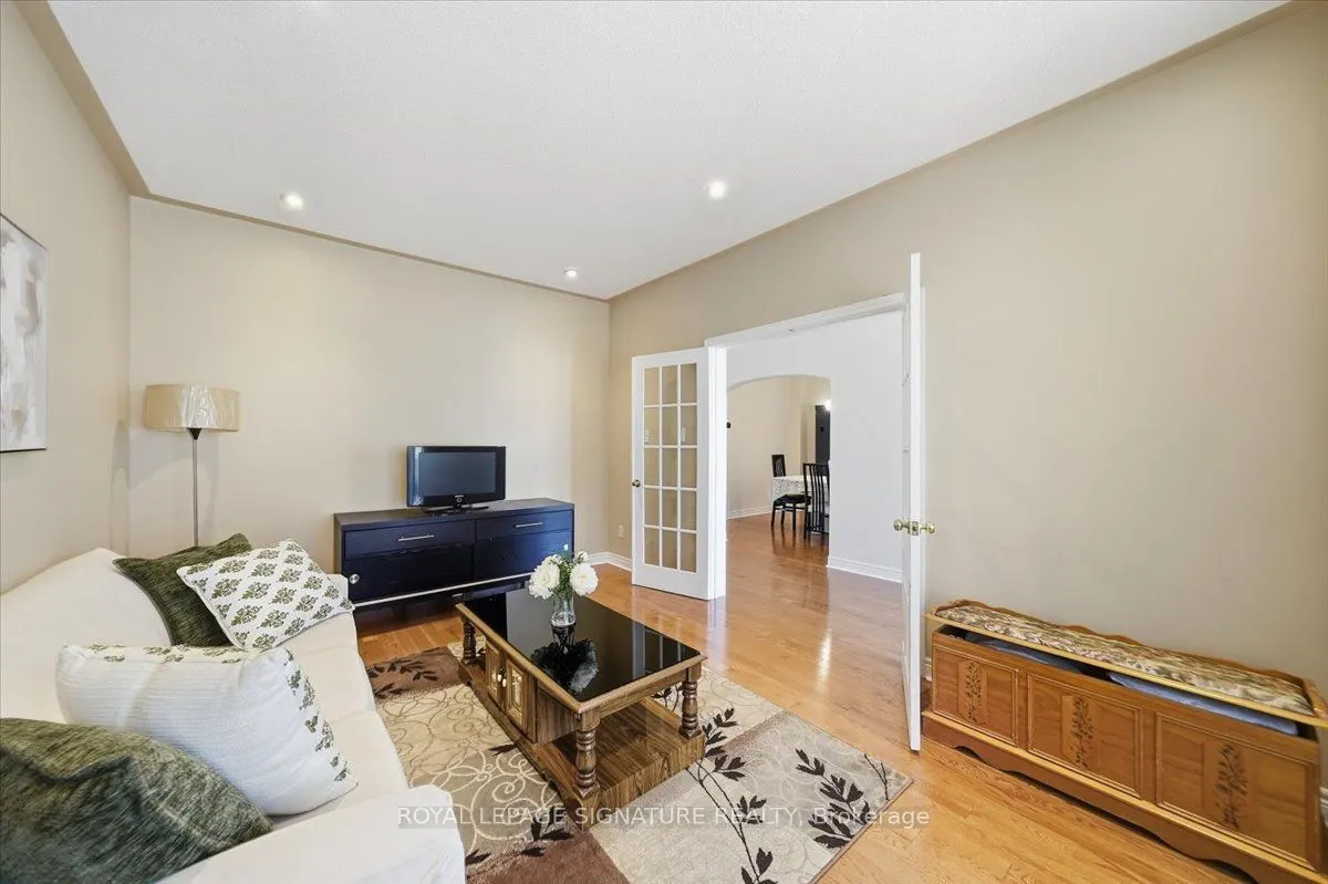7010 Gooderham Estate Boulevard