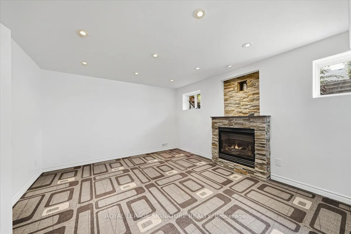 7010 Gooderham Estate Boulevard