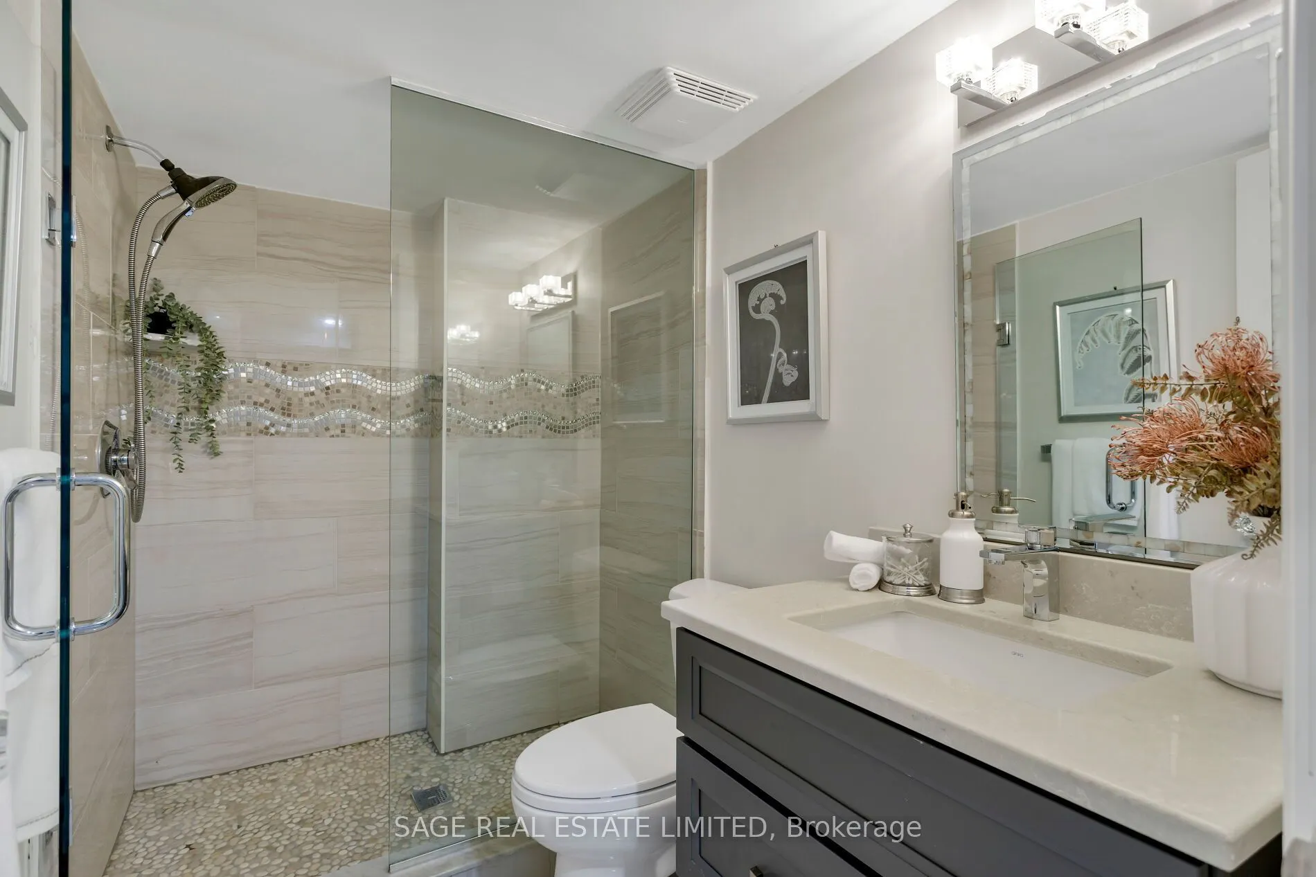 124 Brentwood Road N
