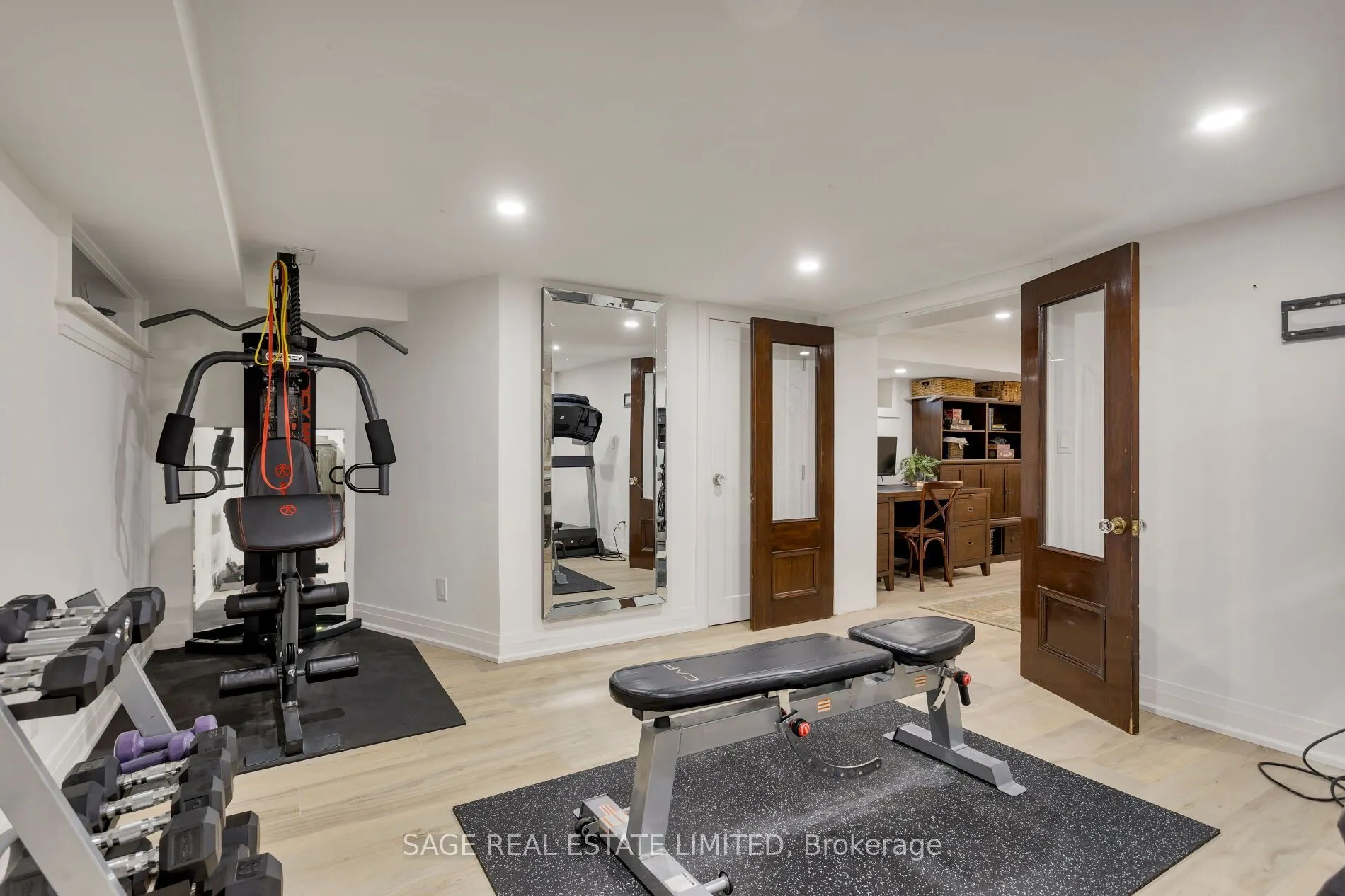 124 Brentwood Road N