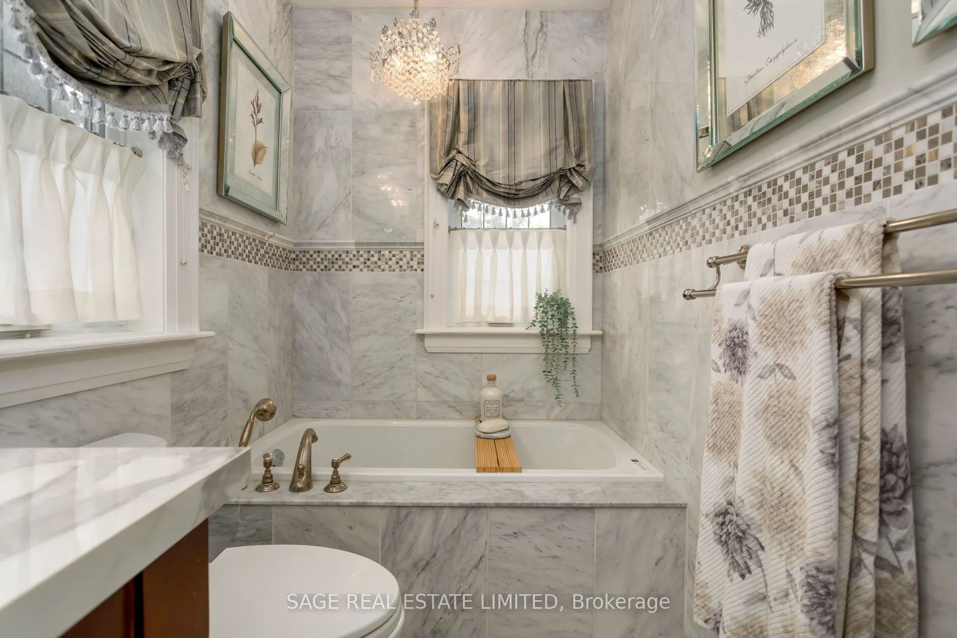 124 Brentwood Road N