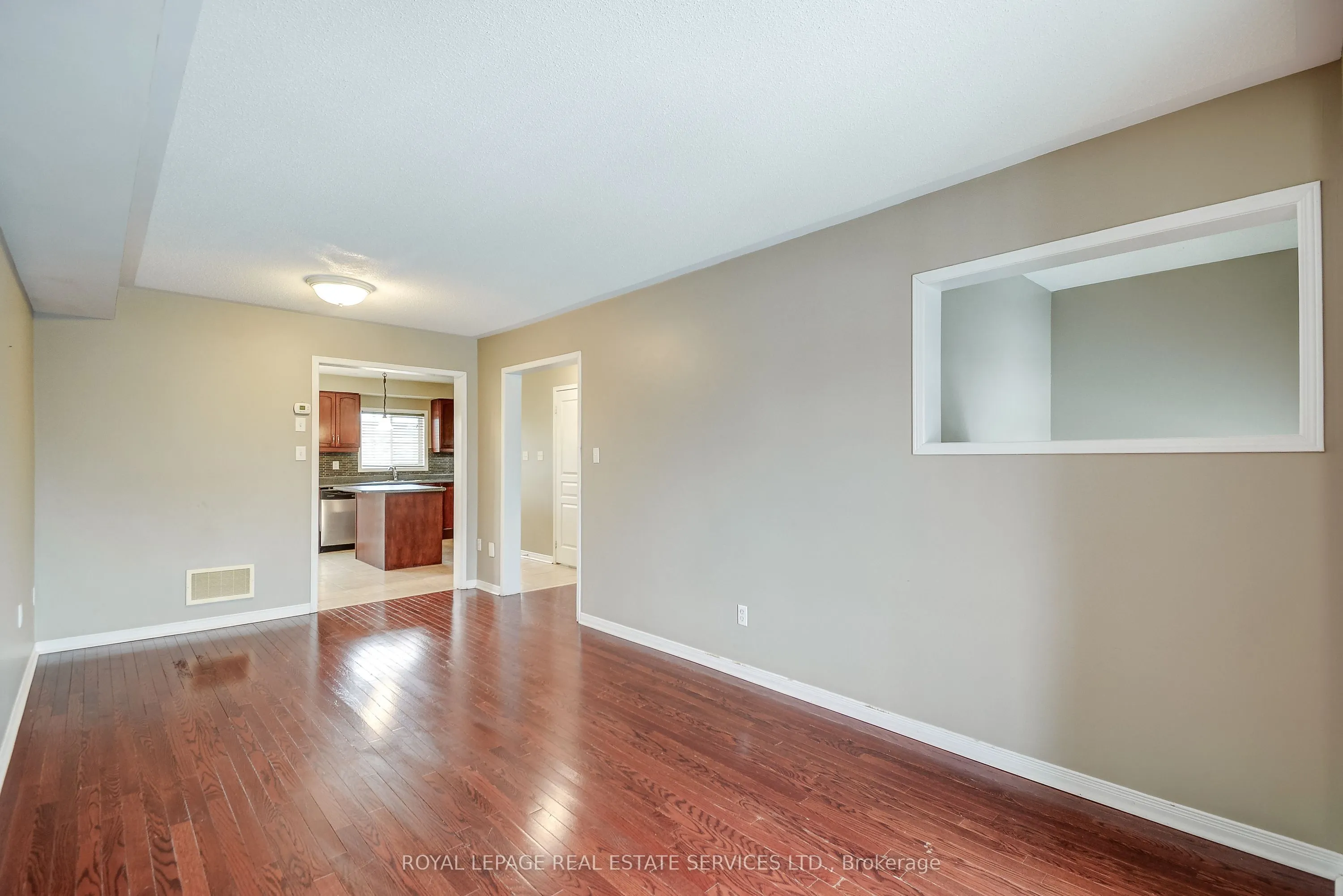 2353 Saddlecreek Crescent