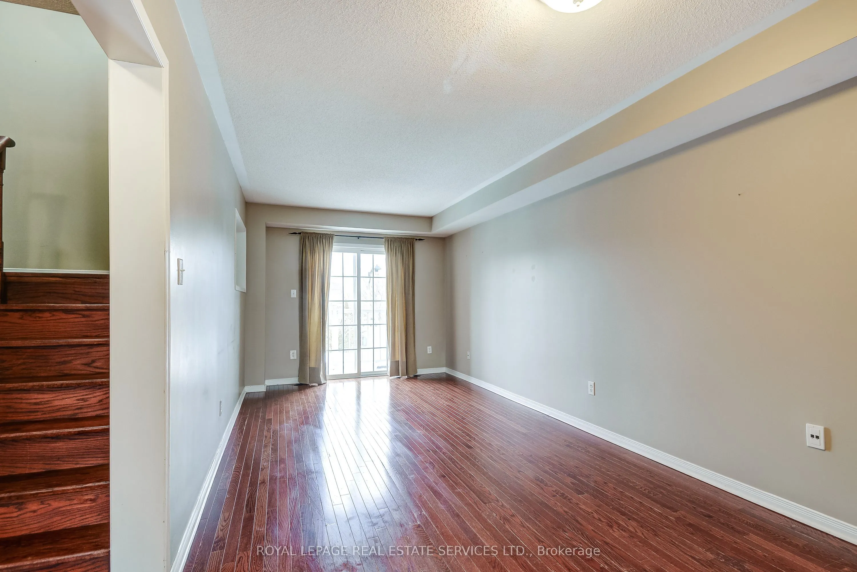 2353 Saddlecreek Crescent