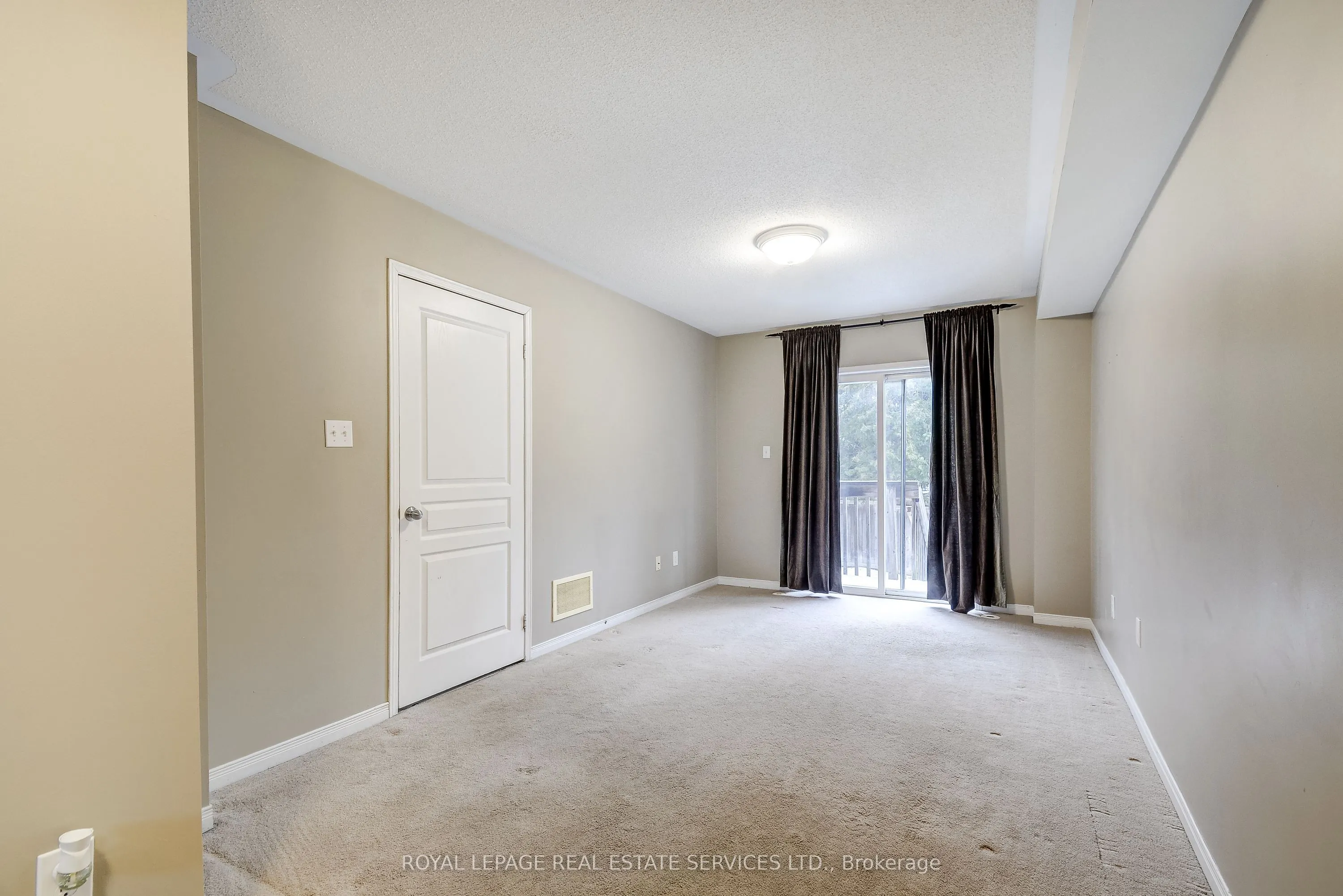 2353 Saddlecreek Crescent