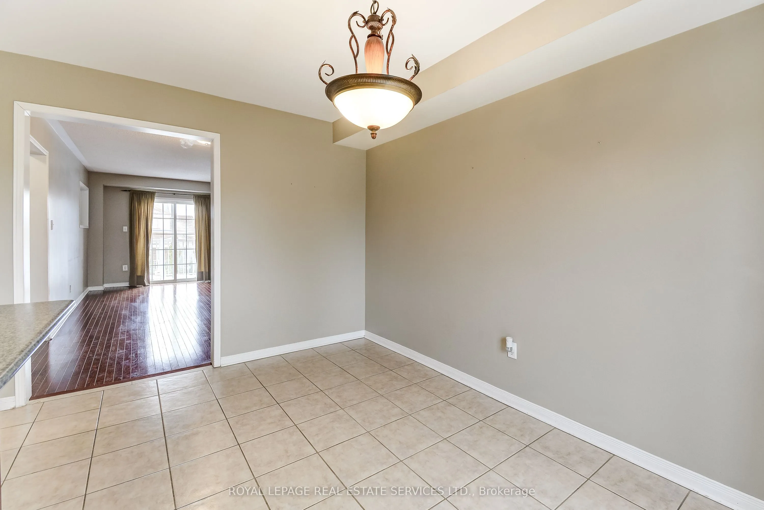 2353 Saddlecreek Crescent