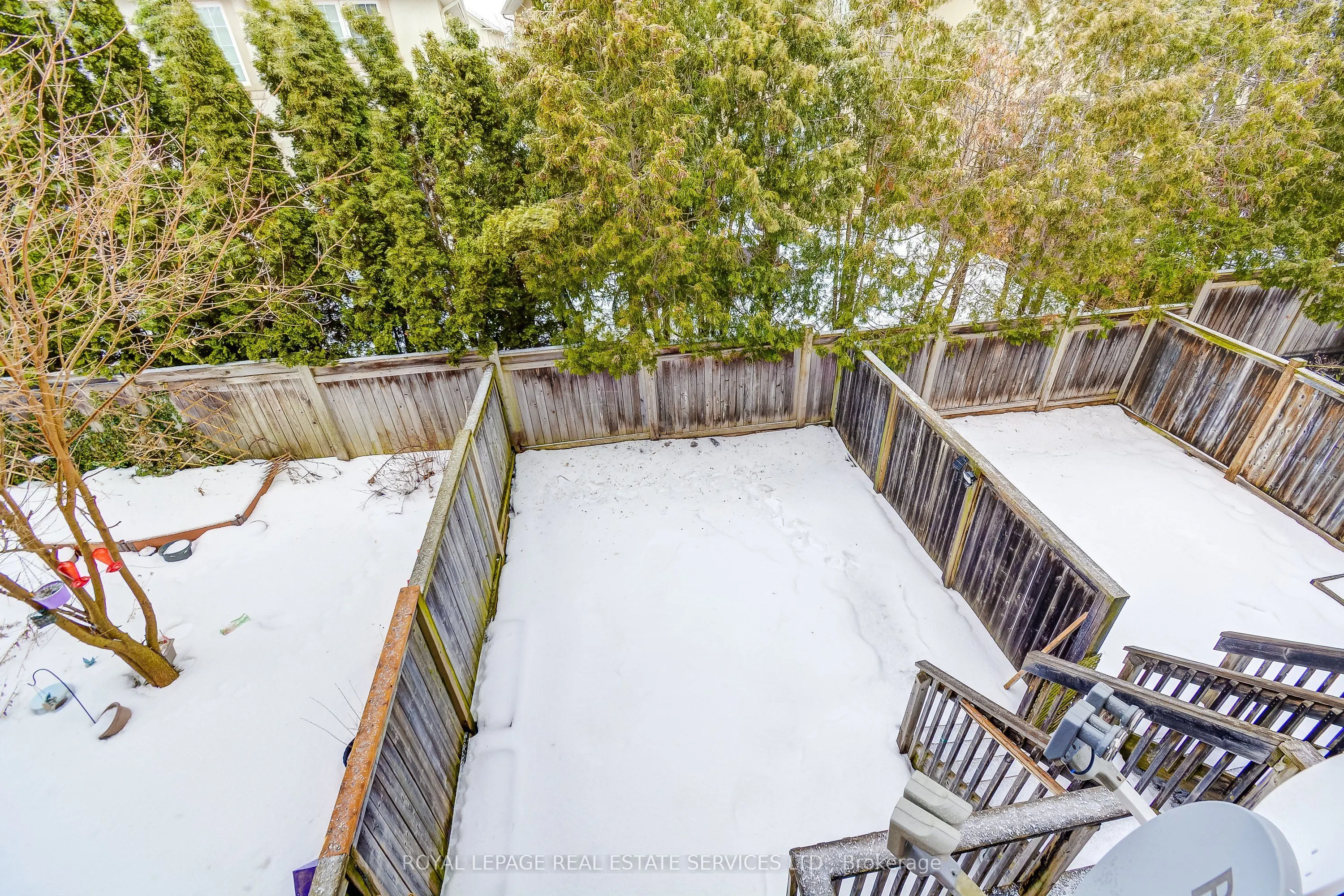 2353 Saddlecreek Crescent