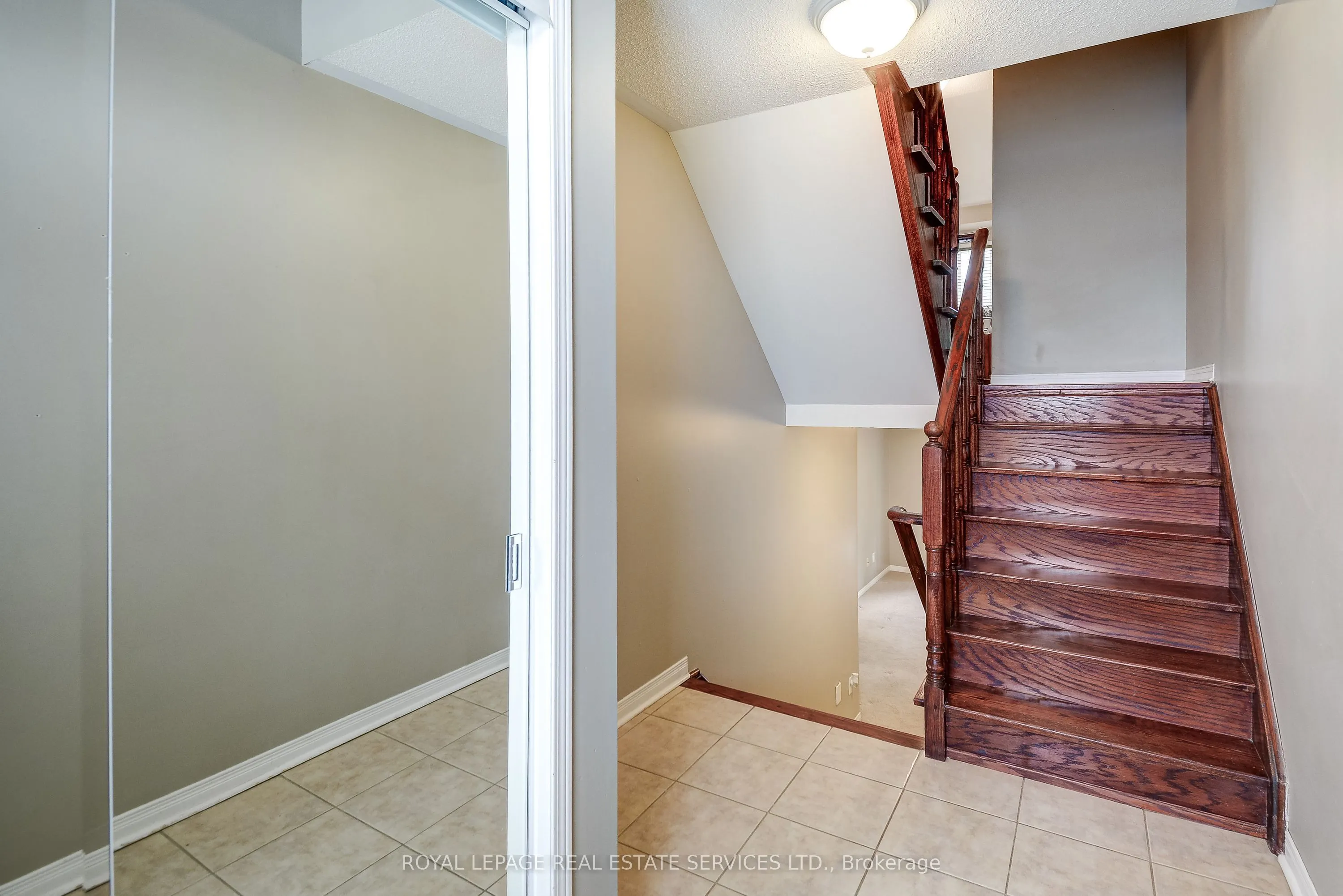 2353 Saddlecreek Crescent