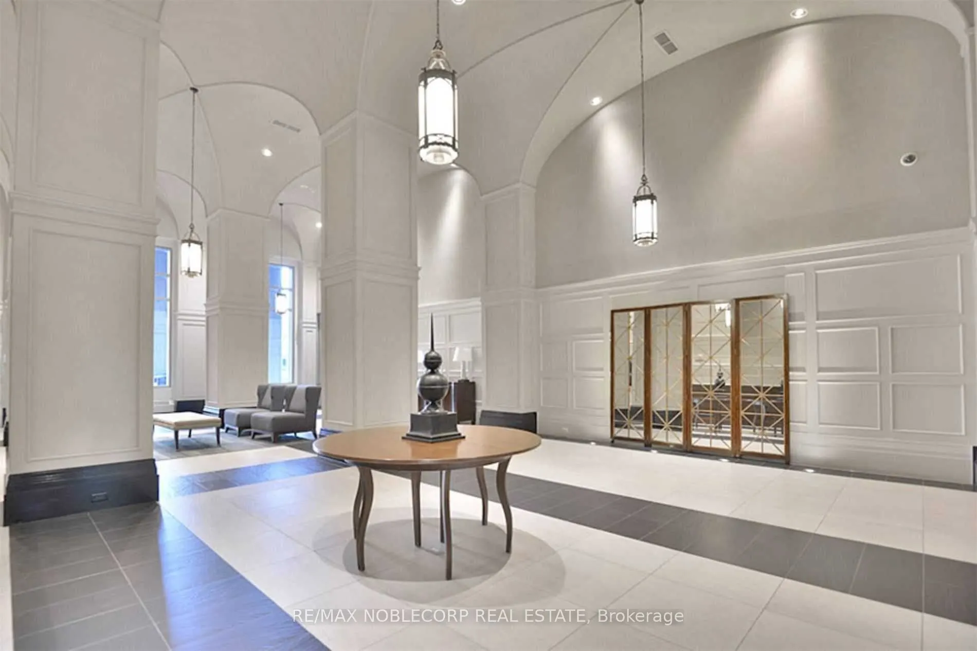 388 Prince Of Wales Drive #308
