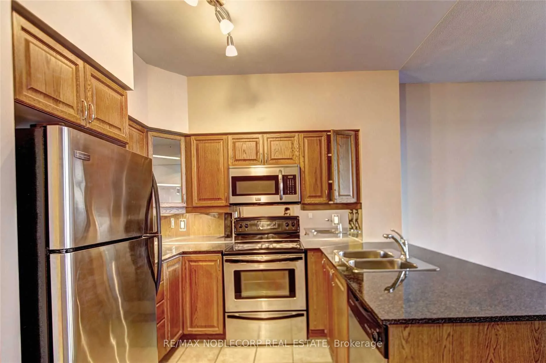 388 Prince Of Wales Drive #308