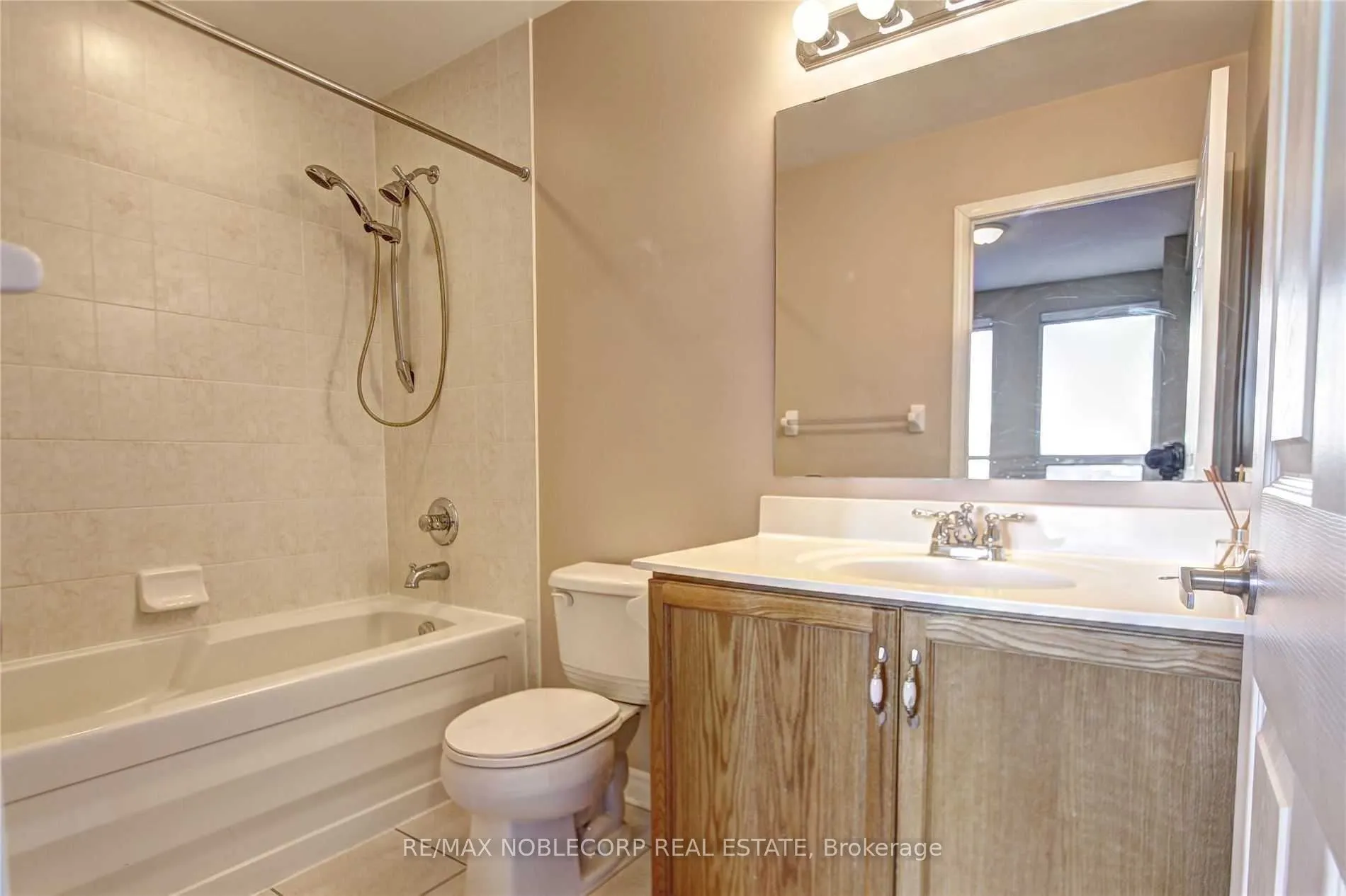388 Prince Of Wales Drive #308