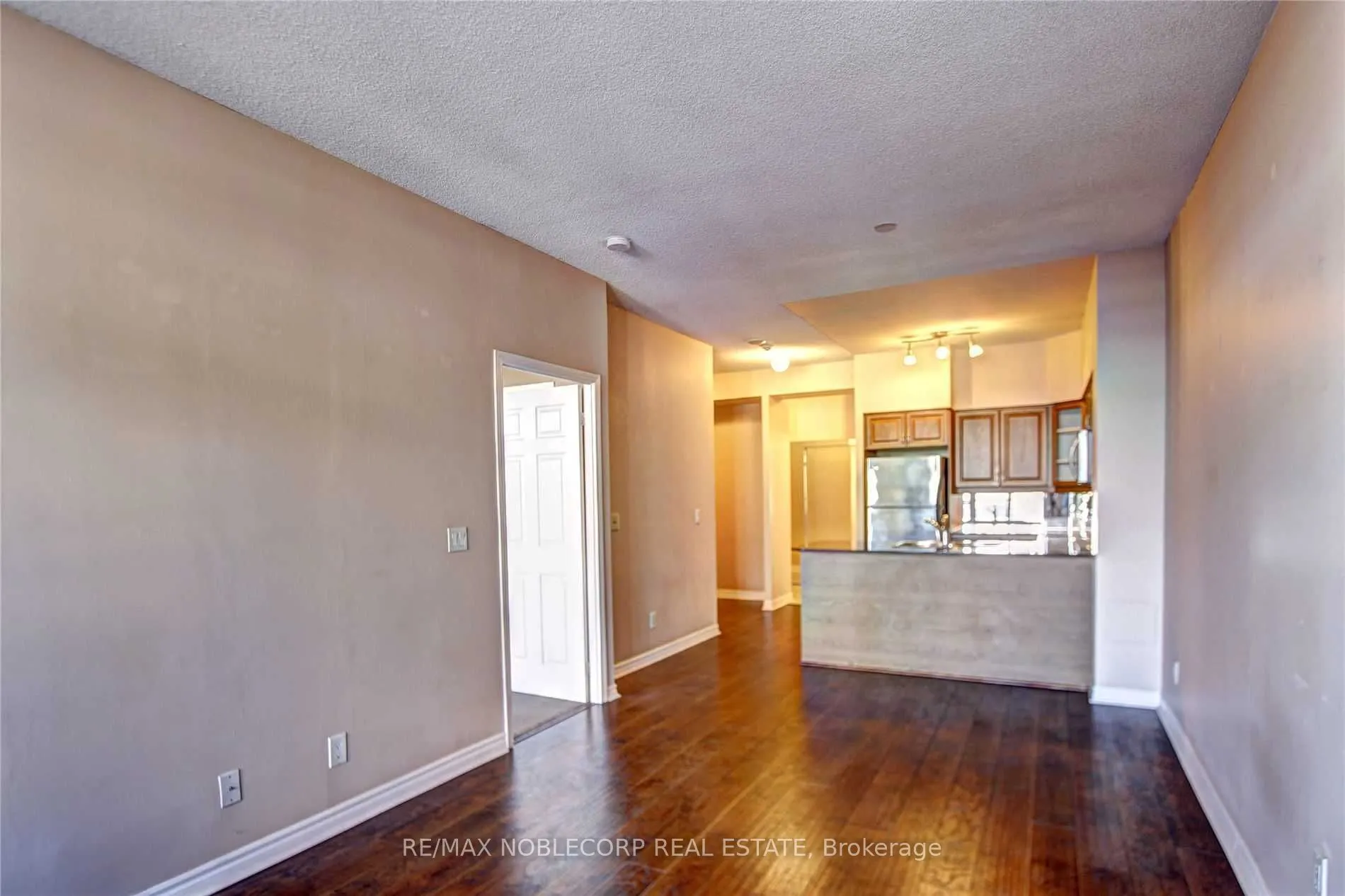 388 Prince Of Wales Drive #308