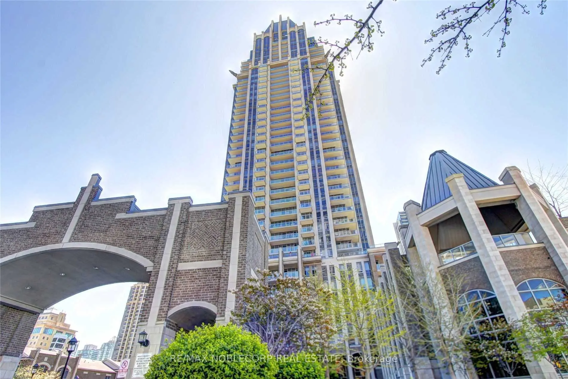 388 Prince Of Wales Drive #308