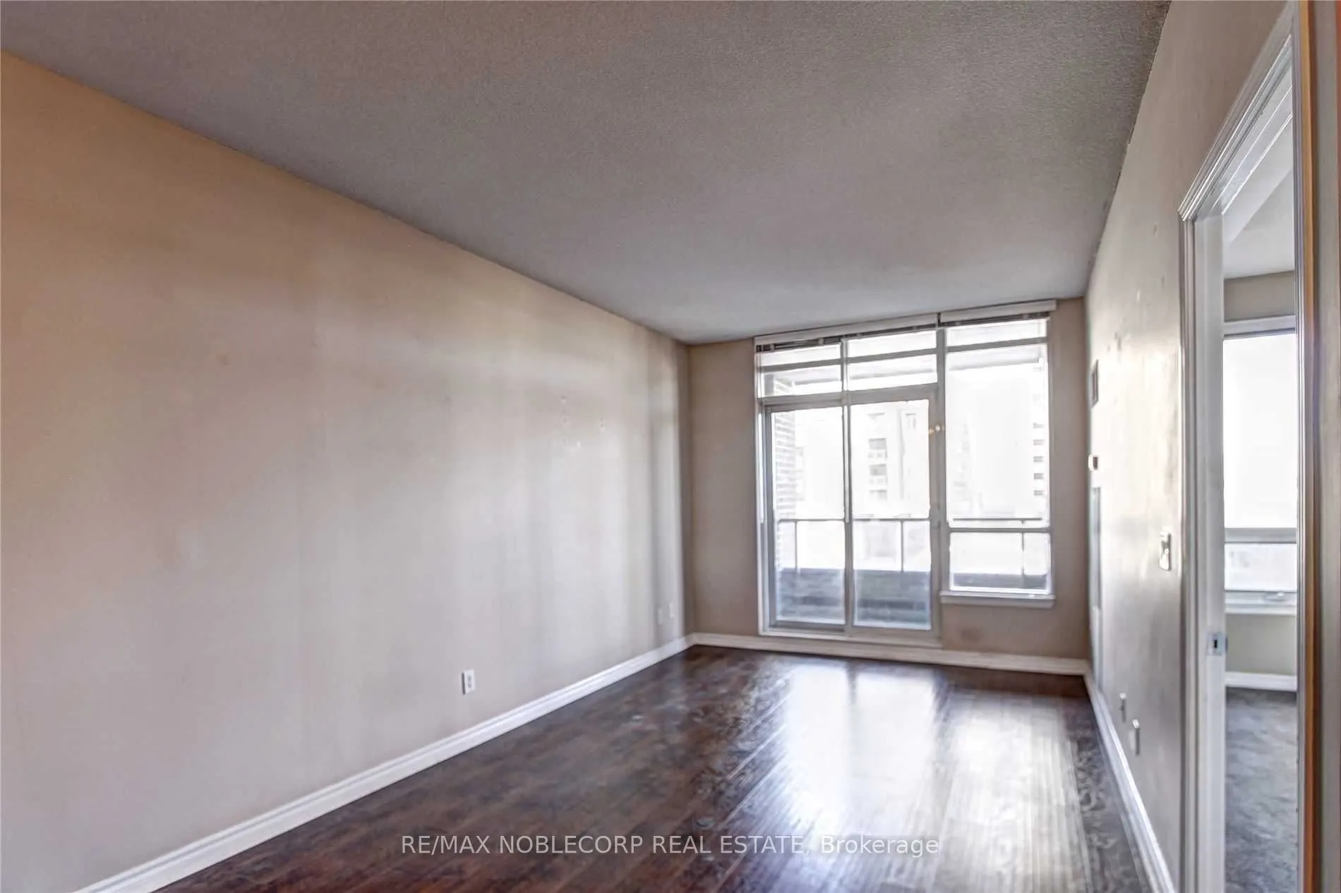 388 Prince Of Wales Drive #308