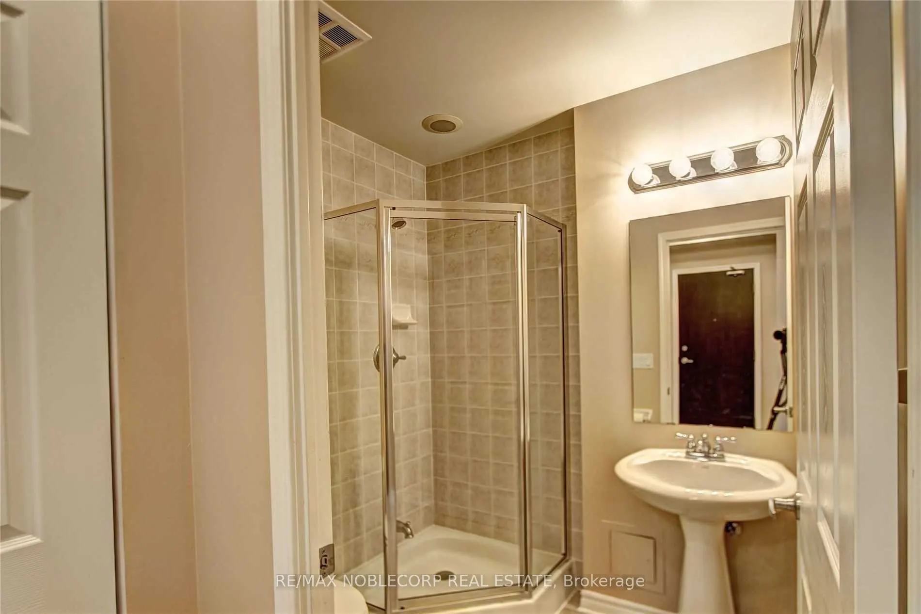 388 Prince Of Wales Drive #308