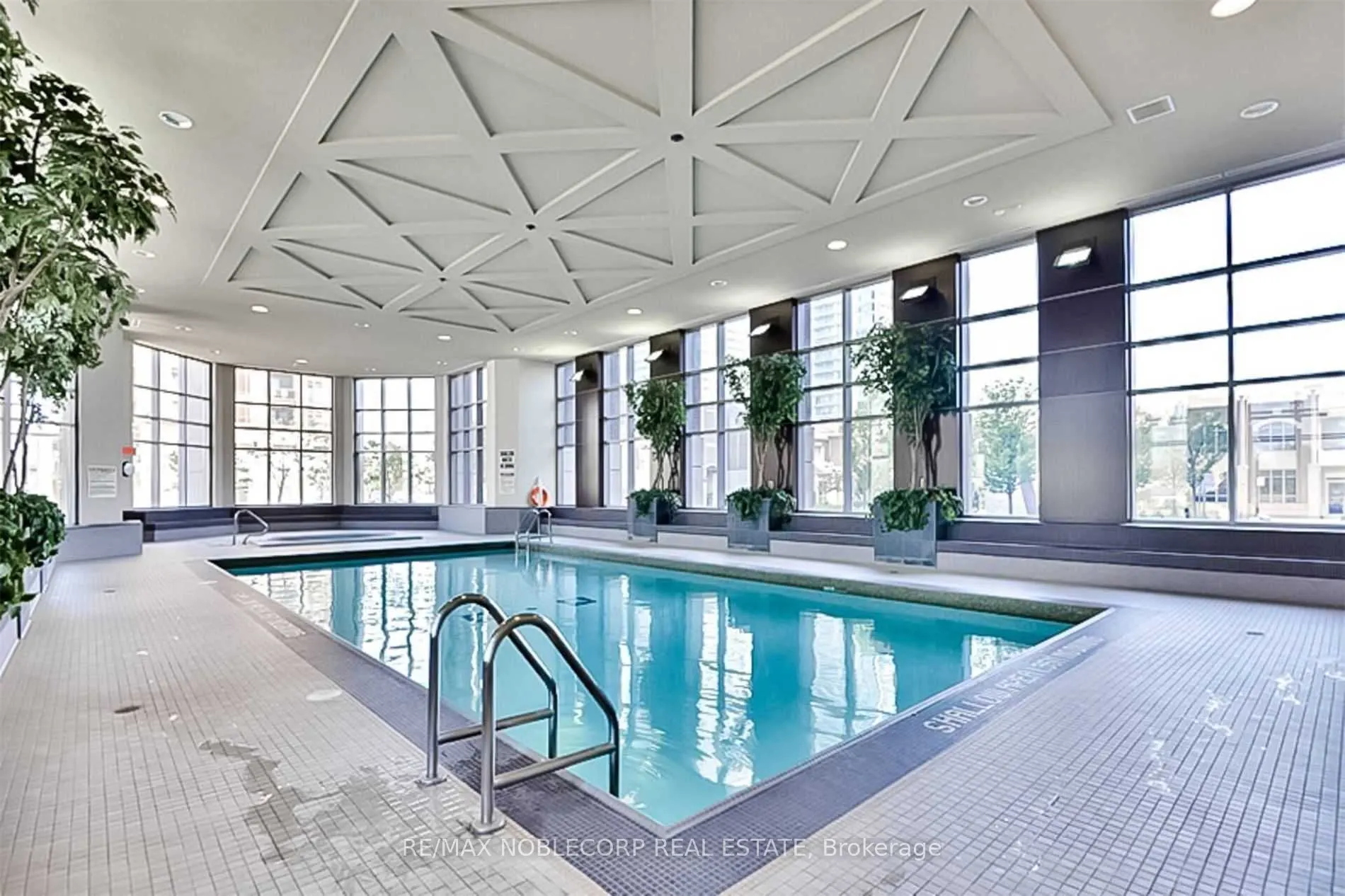 388 Prince Of Wales Drive #308