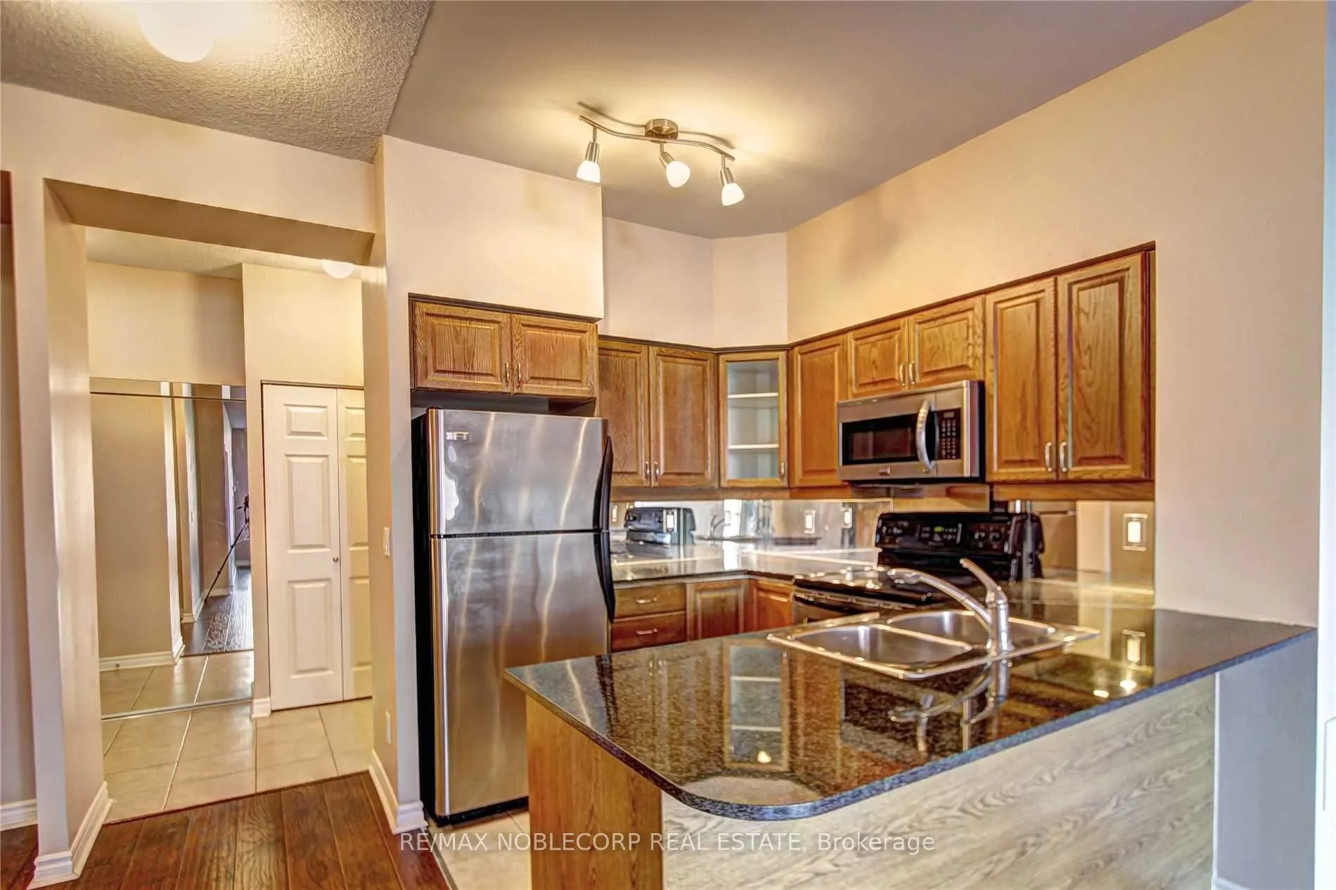 388 Prince Of Wales Drive #308