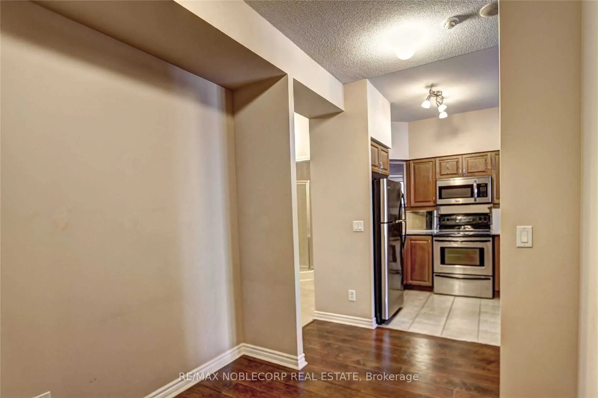 388 Prince Of Wales Drive #308