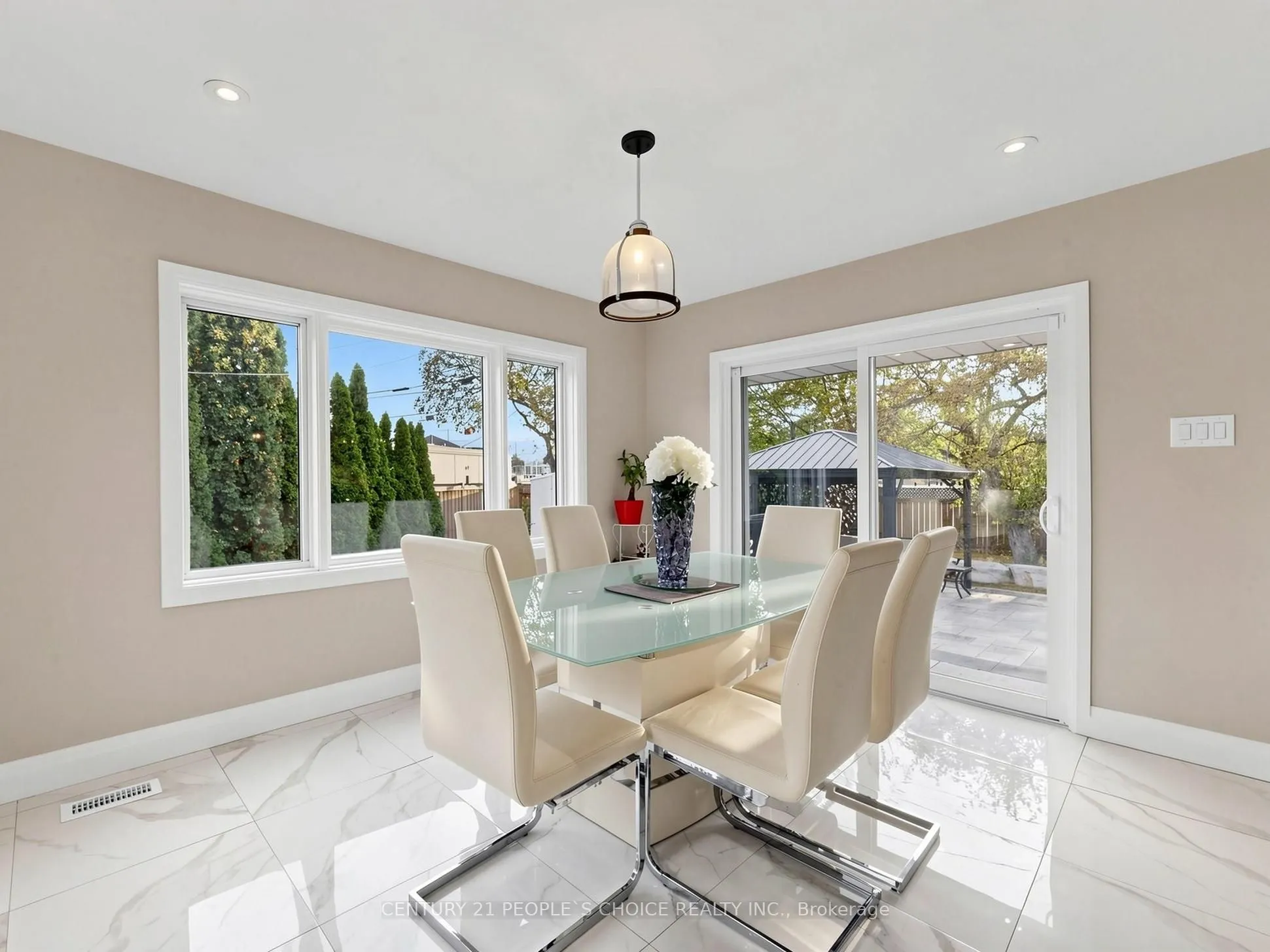 27 Matlock Avenue