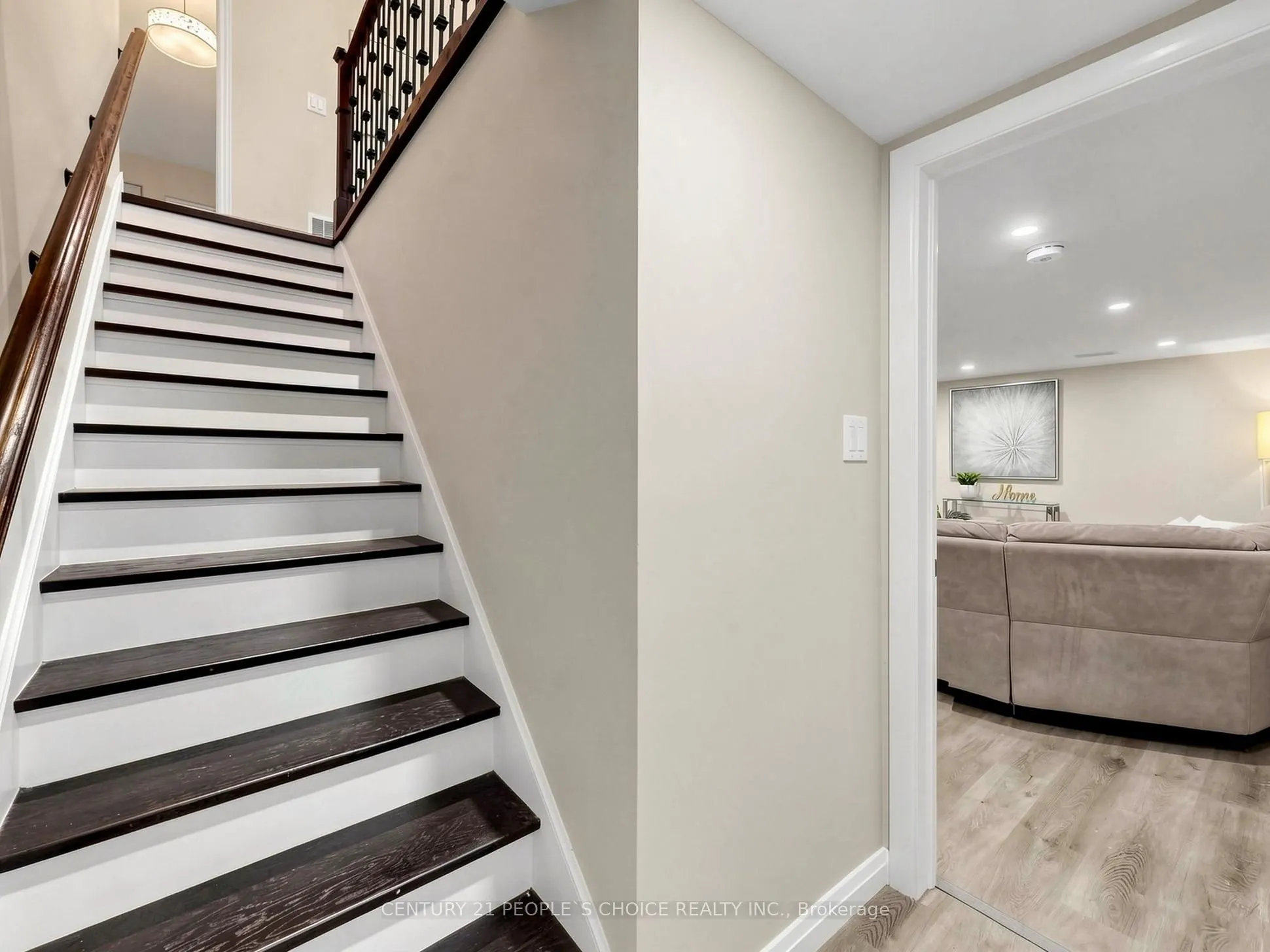 27 Matlock Avenue