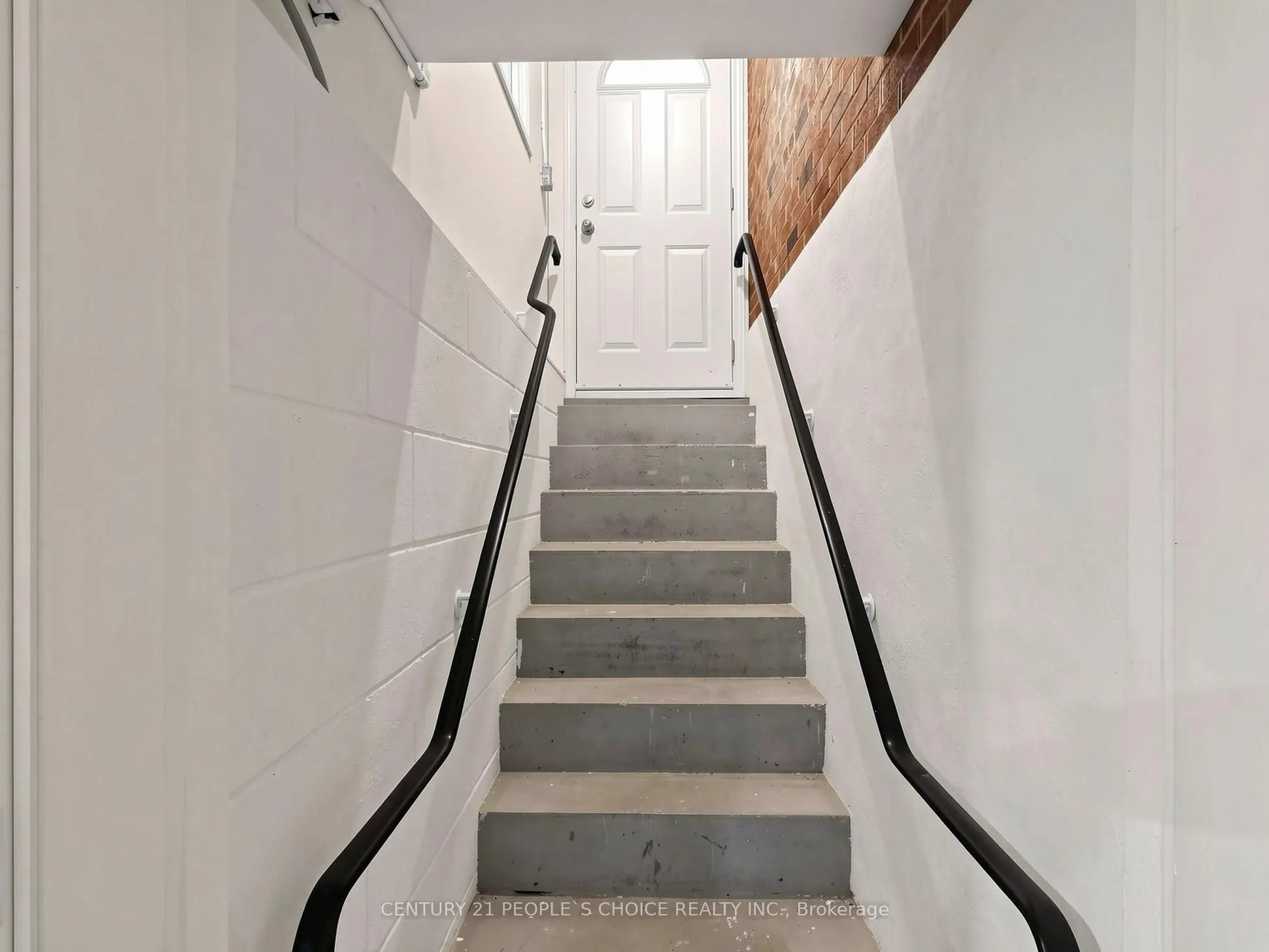 27 Matlock Avenue