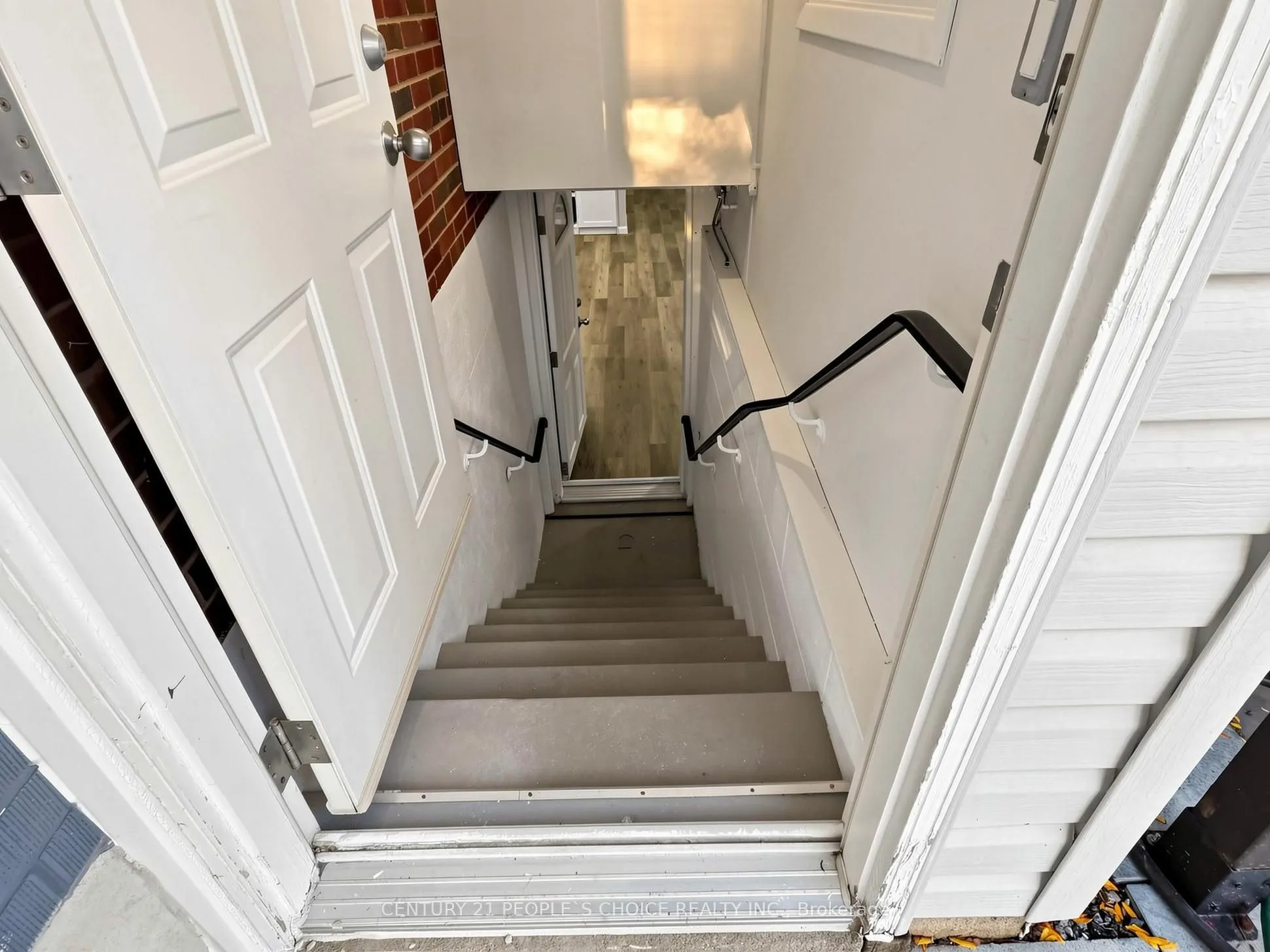 27 Matlock Avenue