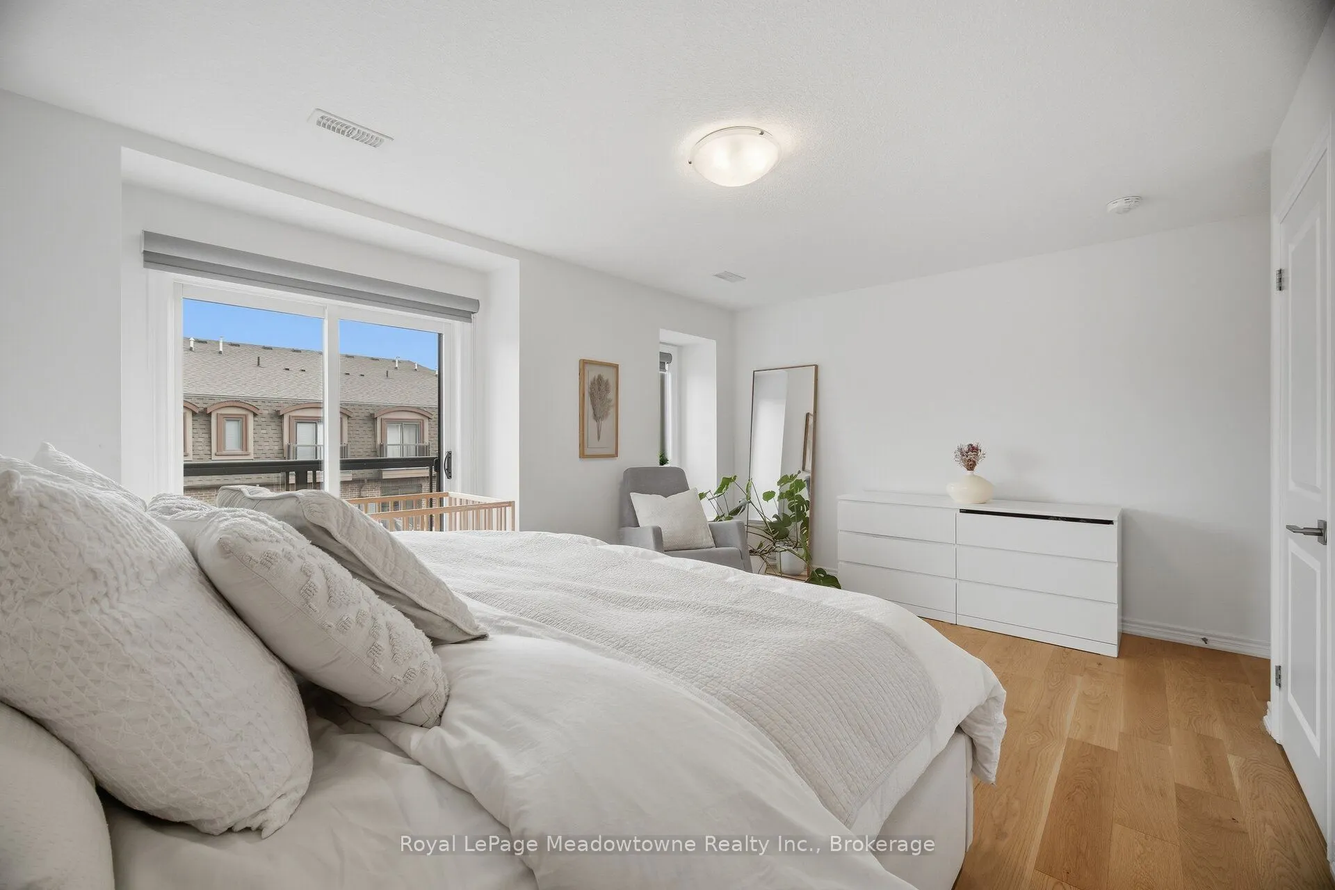 445 Ontario Street S #55