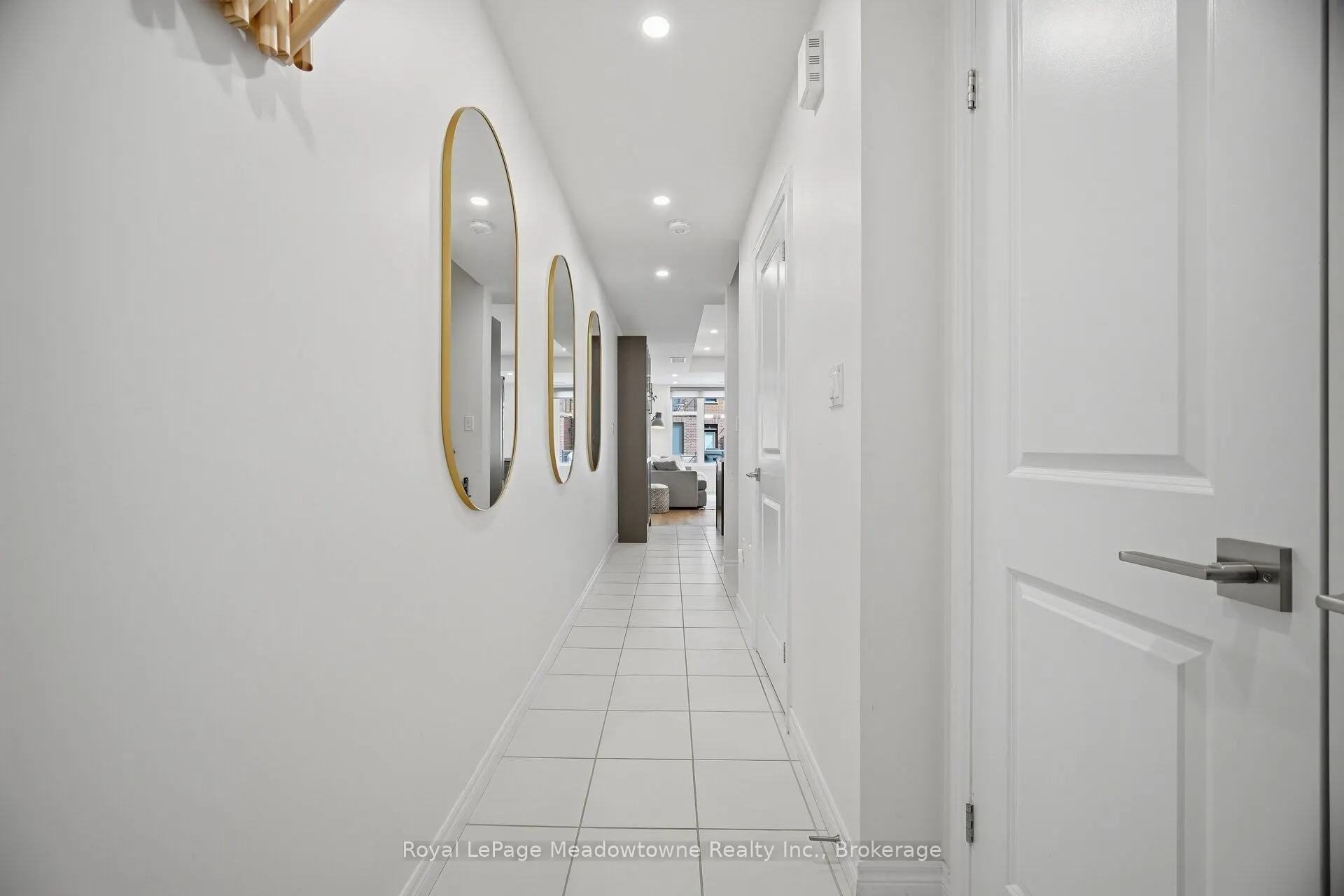 445 Ontario Street S #55