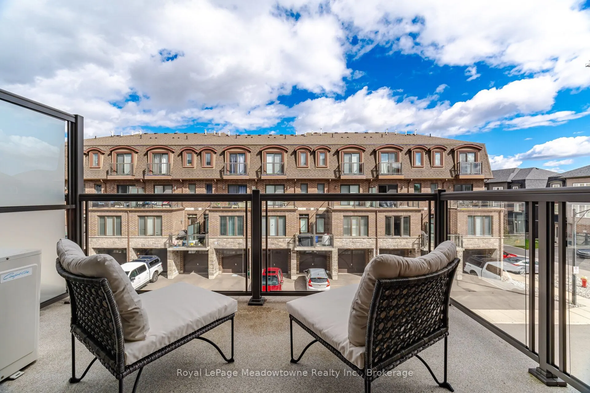 445 Ontario Street S #55