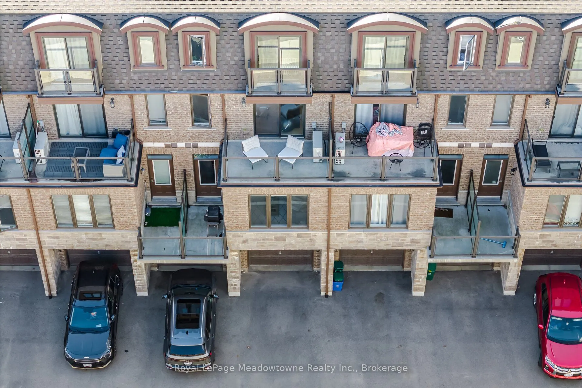 445 Ontario Street S #55