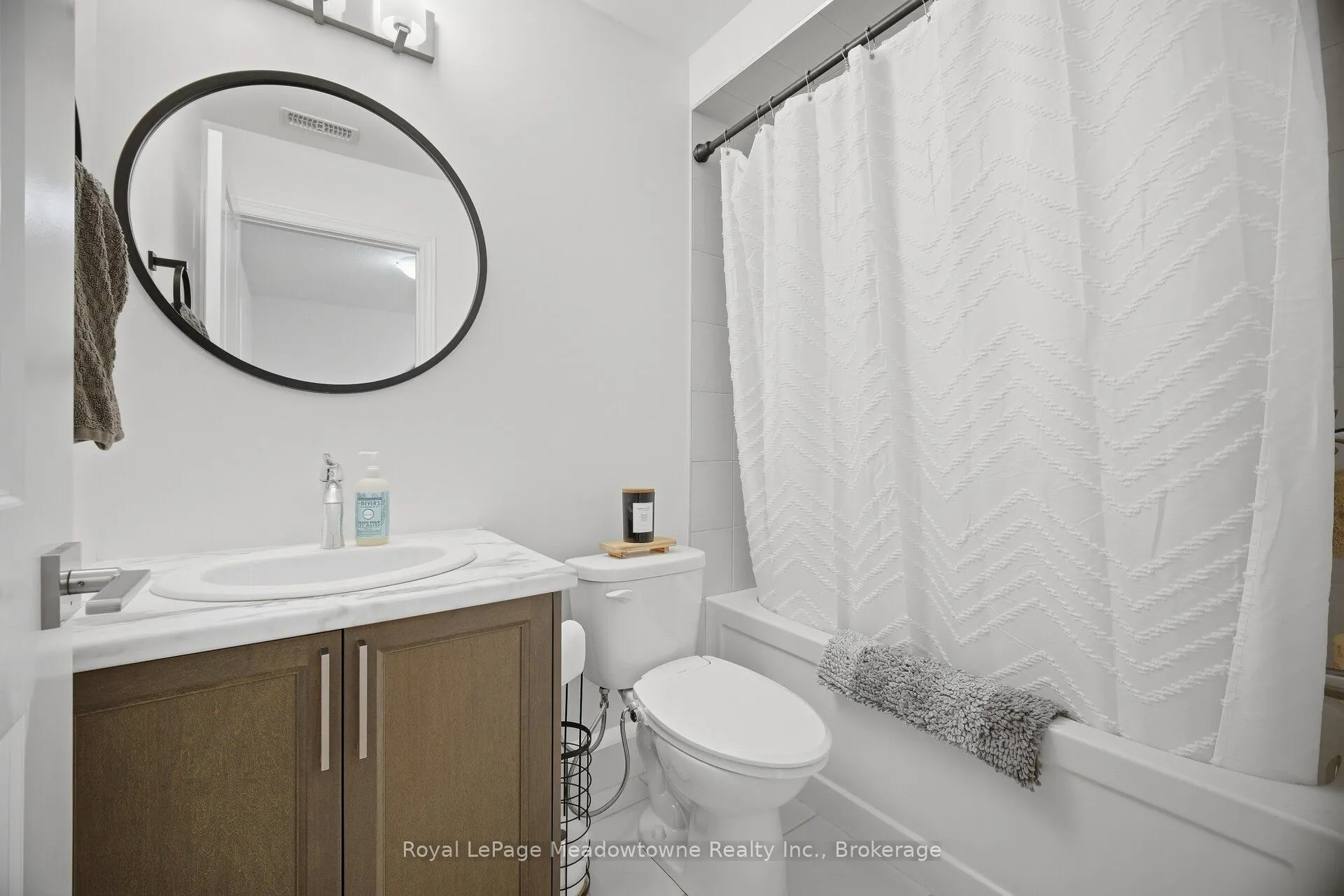 445 Ontario Street S #55