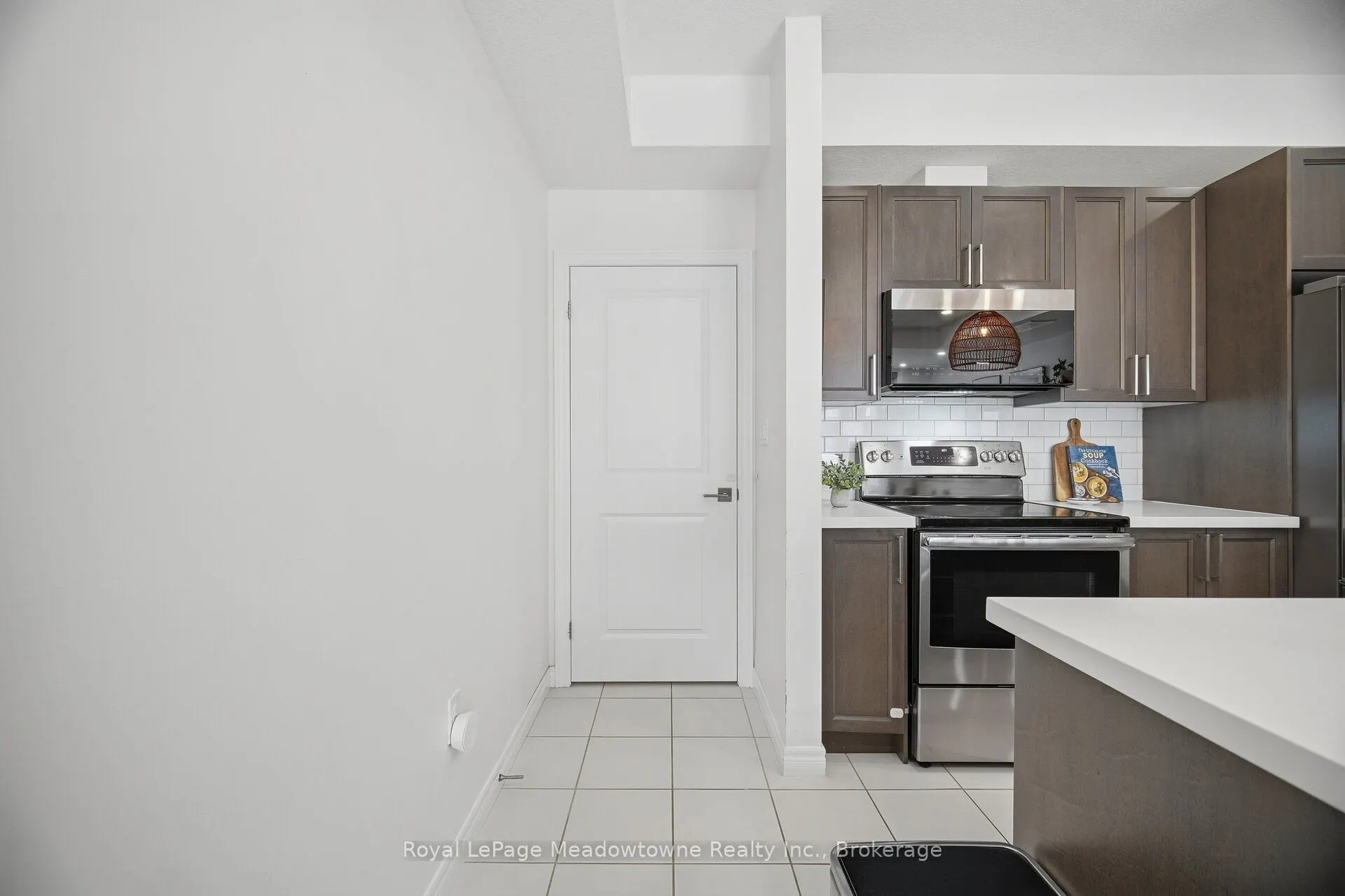 445 Ontario Street S #55