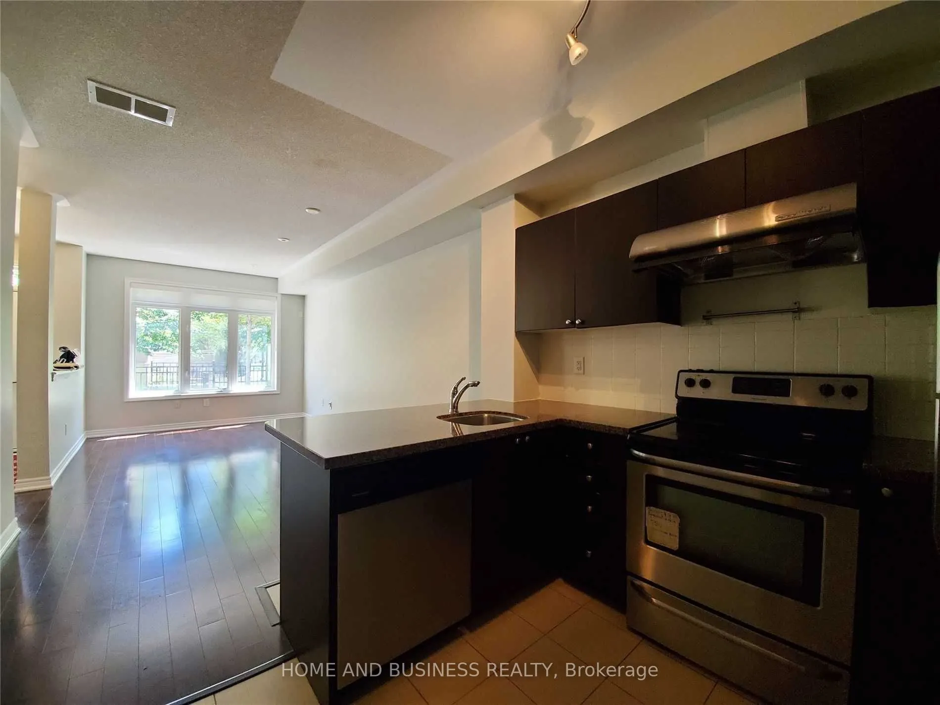383 Prince Of Wales Drive #107