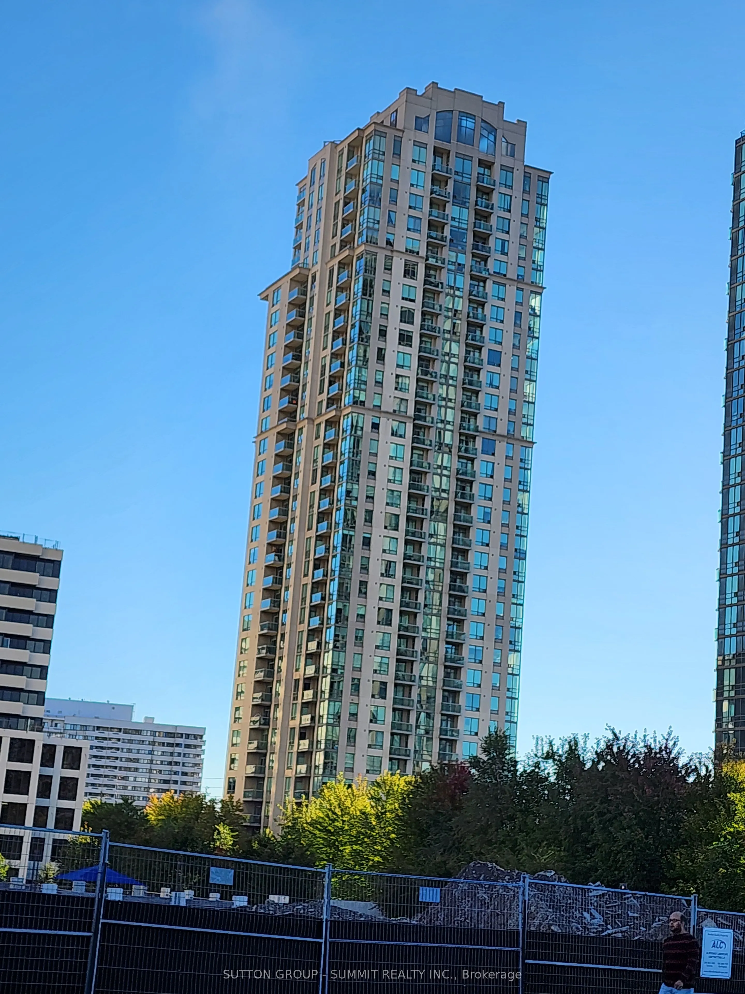 3504 HURONTARIO Street #1003
