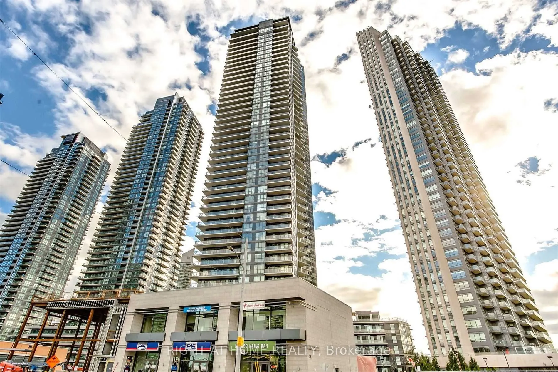 10 Park Lawn Road #2501